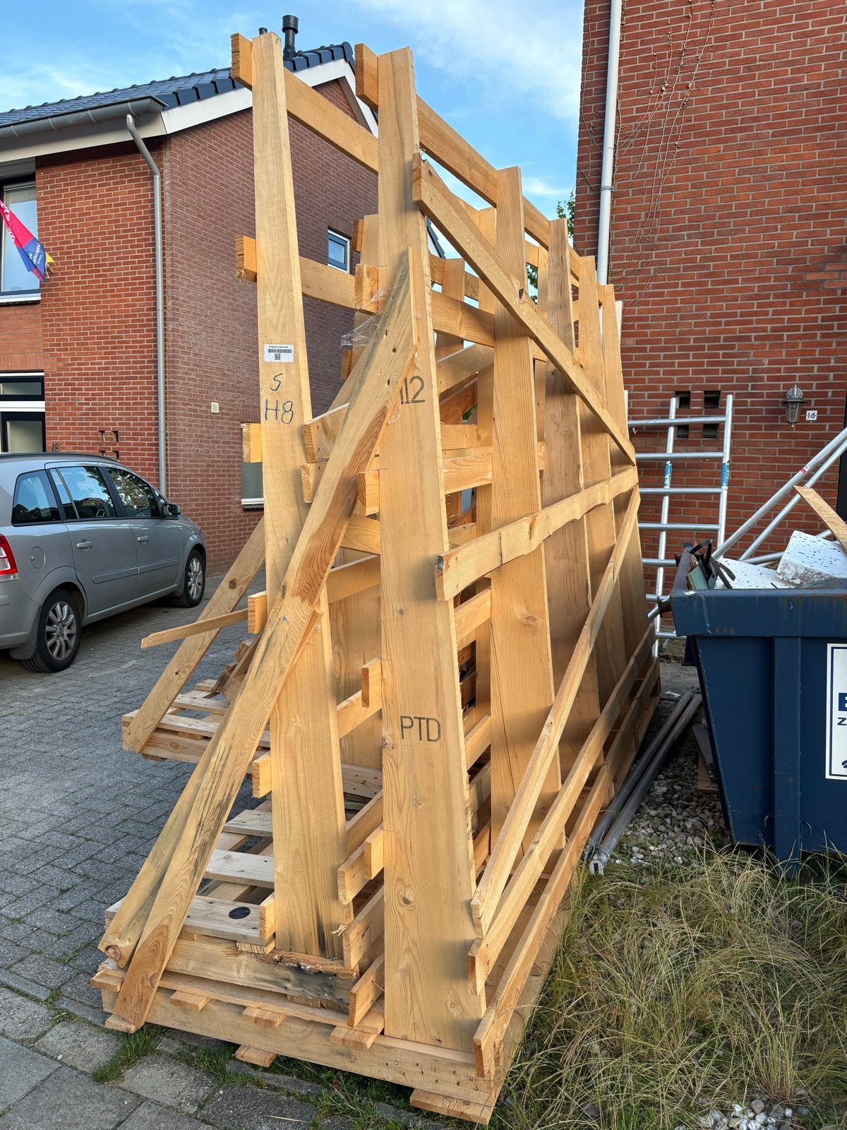 3 houten bokken, en 5 pallets, tegen elk aanzienlijk bod, Ophalen, Gebruikt, Balk, Overige houtsoorten