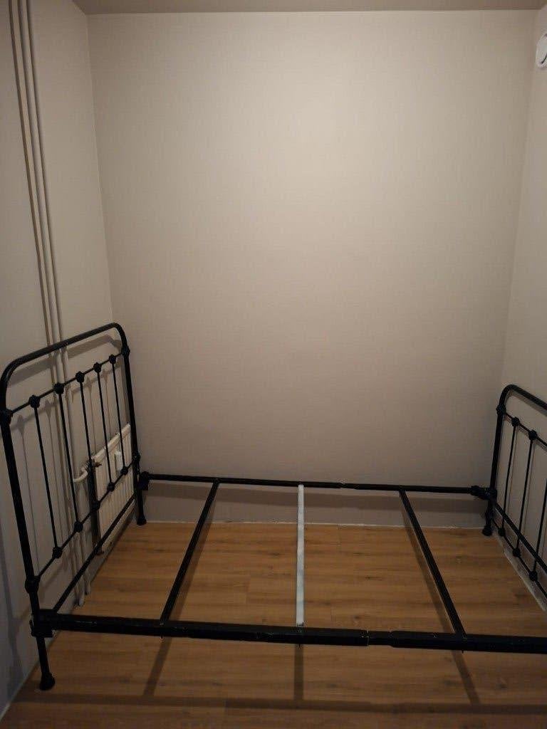 Frans brocante smeedijzeren bed (auping spiraal), Huis en Inrichting, Ophalen, Gebruikt, Twijfelaar, 120 cm