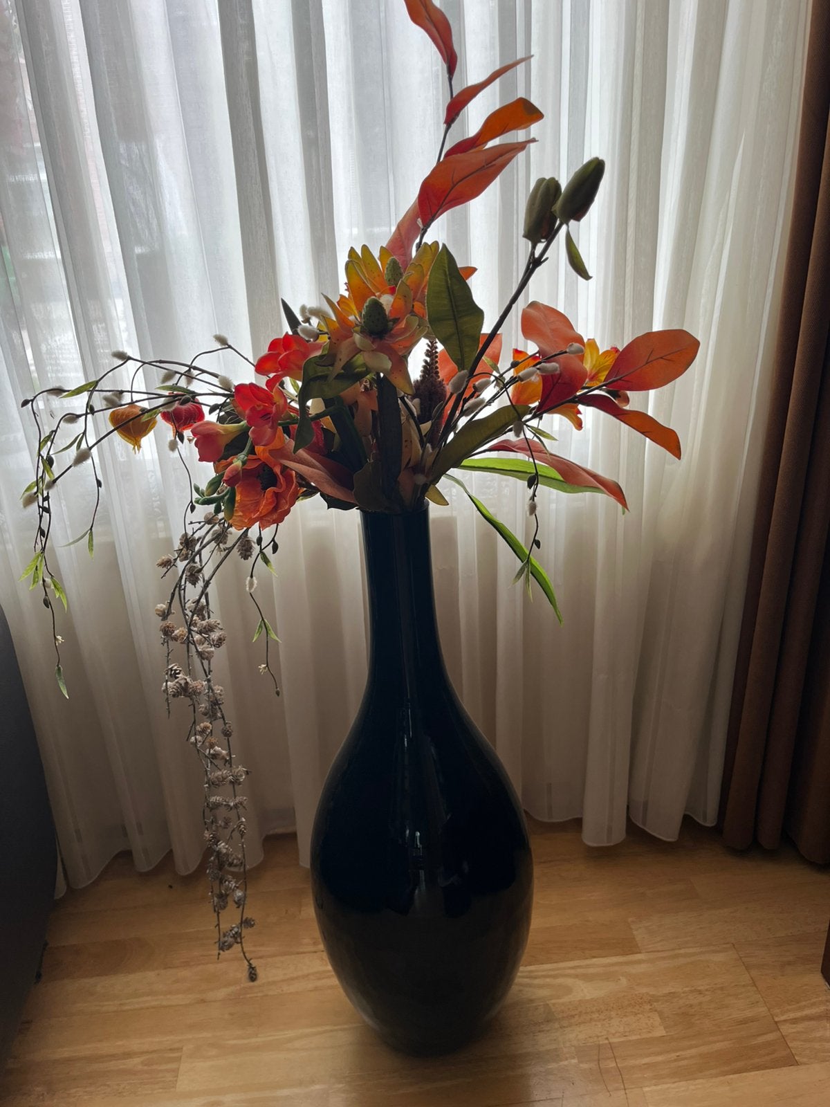 Vaas met kunstbloemen 70  cm, Huis en Inrichting, Woonaccessoires | Vazen, Ophalen, Zo goed als nieuw, Blauw, Glas