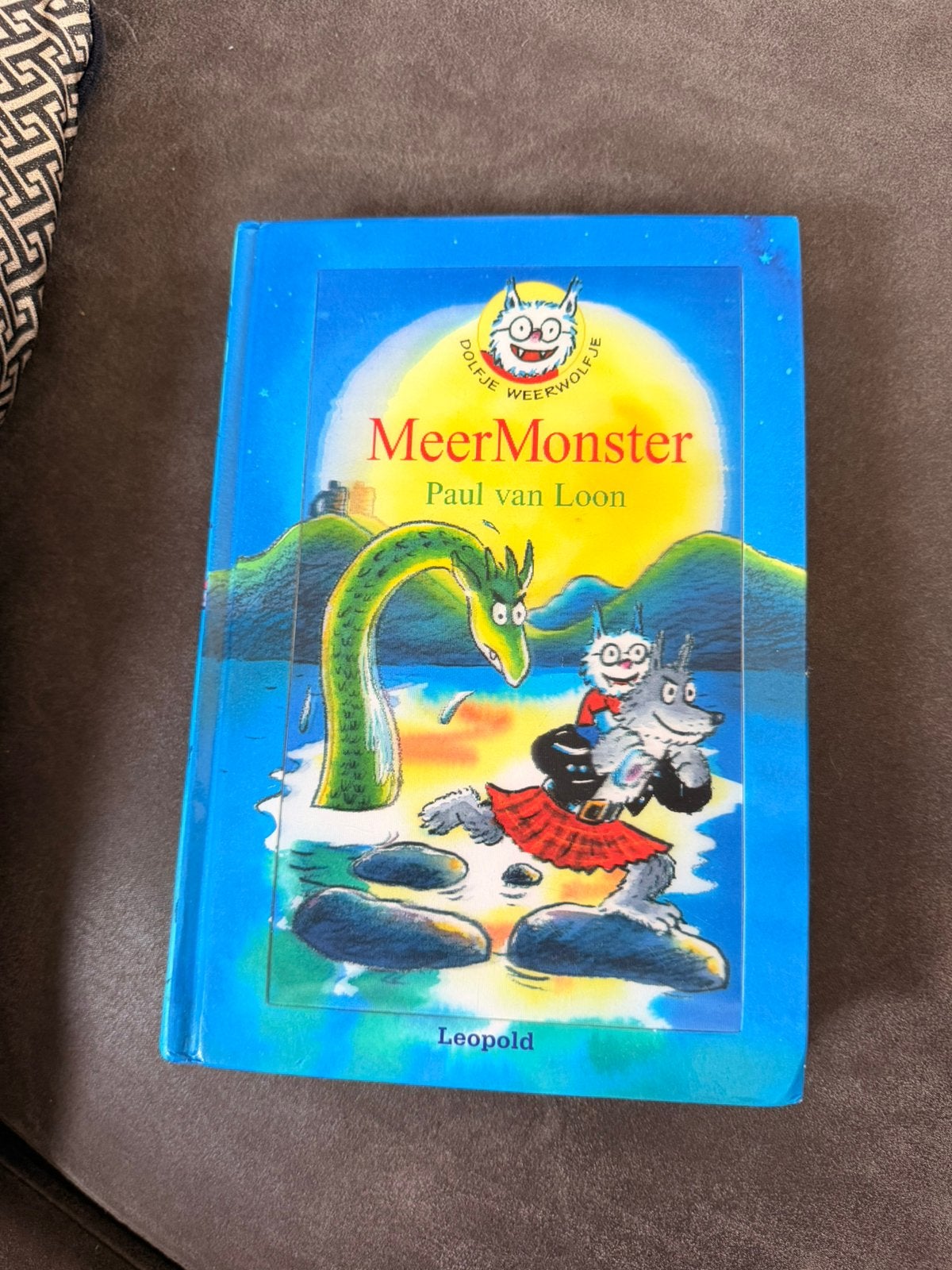 Dolfje weerwolfje Deel:15, ZO GOED ALS NIEUW !, Ophalen of Verzenden, Zo goed als nieuw, Fictie algemeen