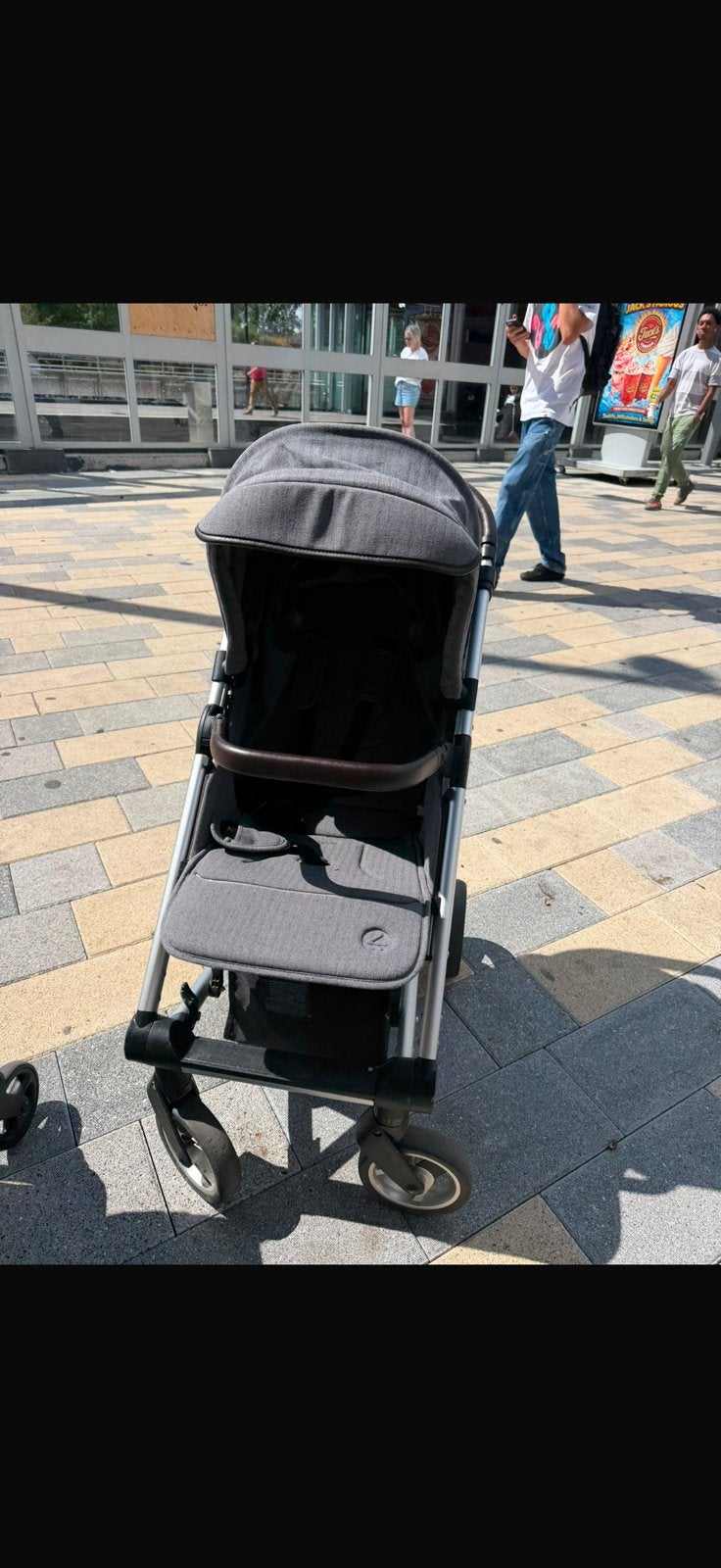 Mutsy Nexo buggy- Grijs, Ophalen, Zo goed als nieuw