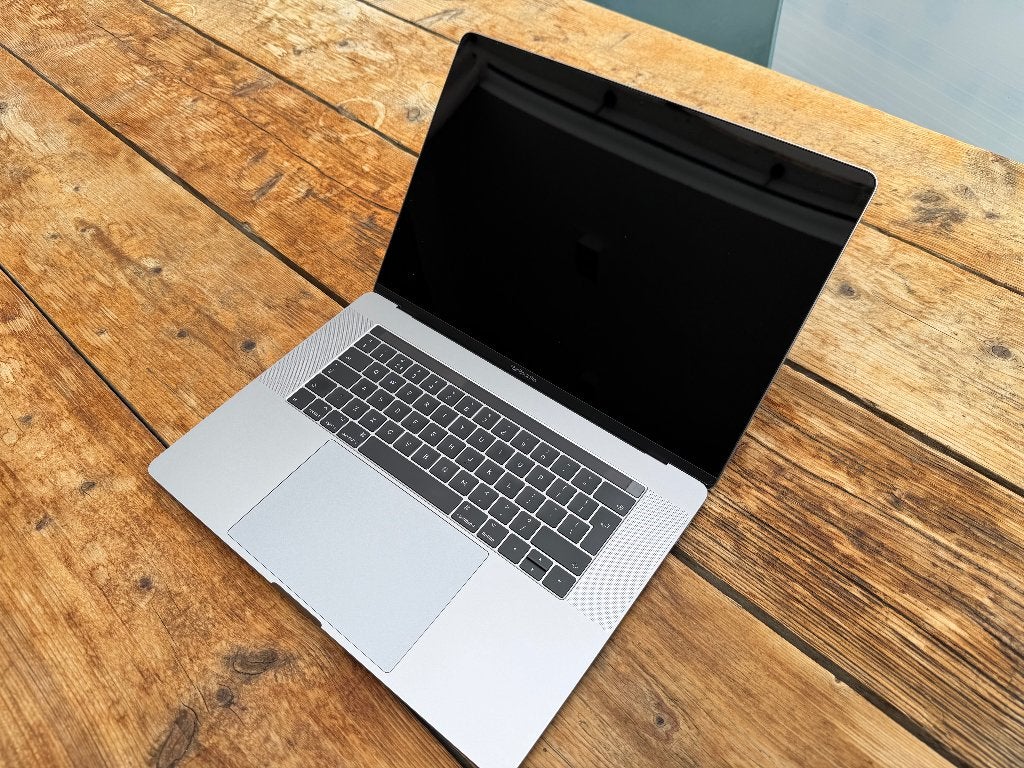 Apple MacBook Pro 15,4" 16GB/512GB (2017), Computers en Software, Apple Macbooks, MacBook Pro, Gebruikt, 2 tot 3 Ghz, 512 GB