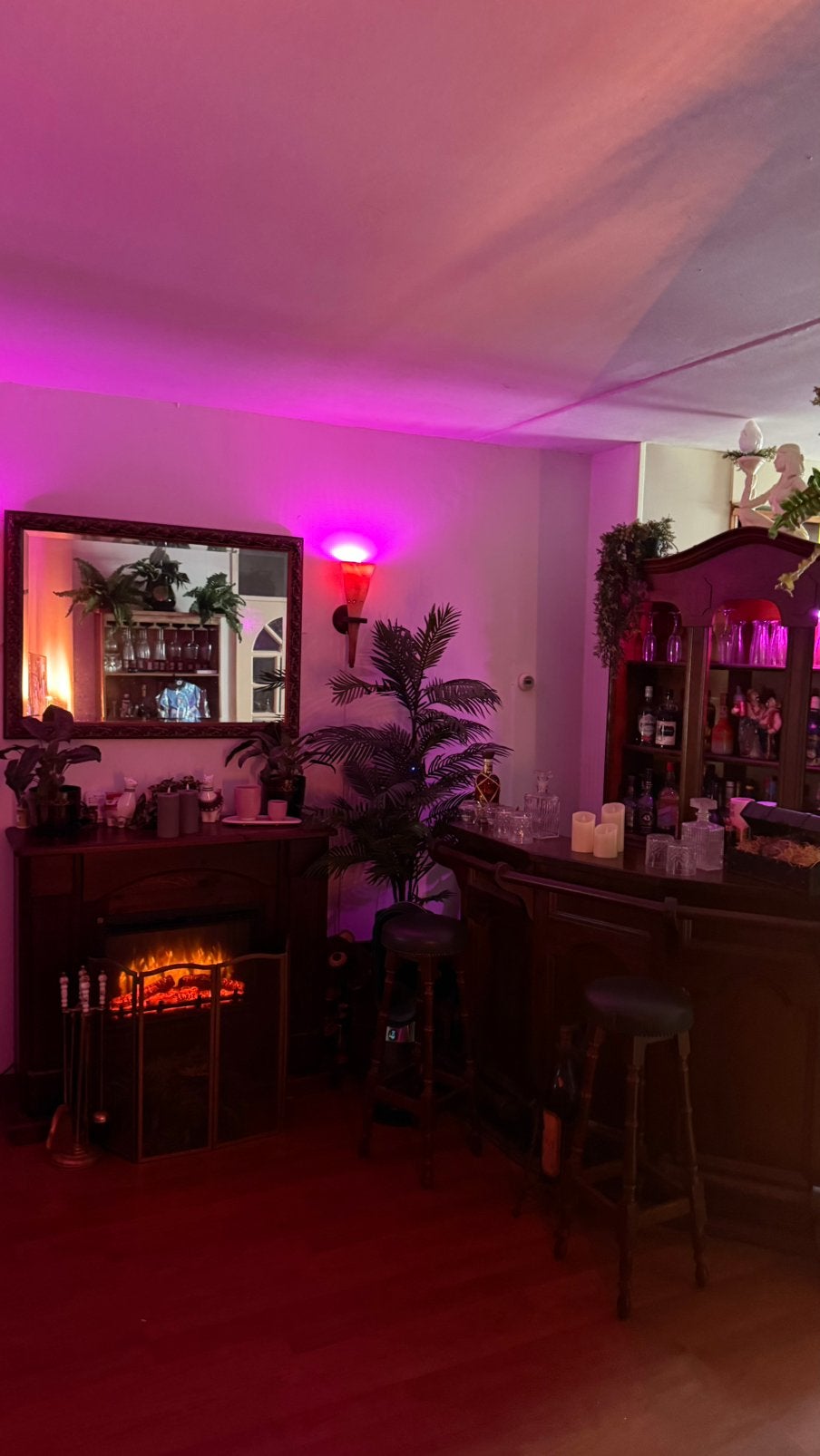 Koloniale haardschouw met sfeerhaard met verwarming, Huis en Inrichting, Ophalen, Zo goed als nieuw, Vrijstaande haard, Elektrische haard