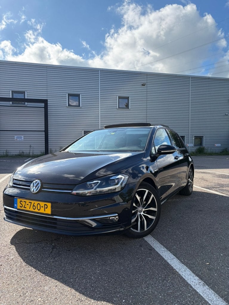 Volkswagen Golf 1.5 TSI 130pk 7-DSG 5D Bluemotion 2018 Zwart, 1498 cc, 4 cilinders, Zwart, Origineel Nederlands