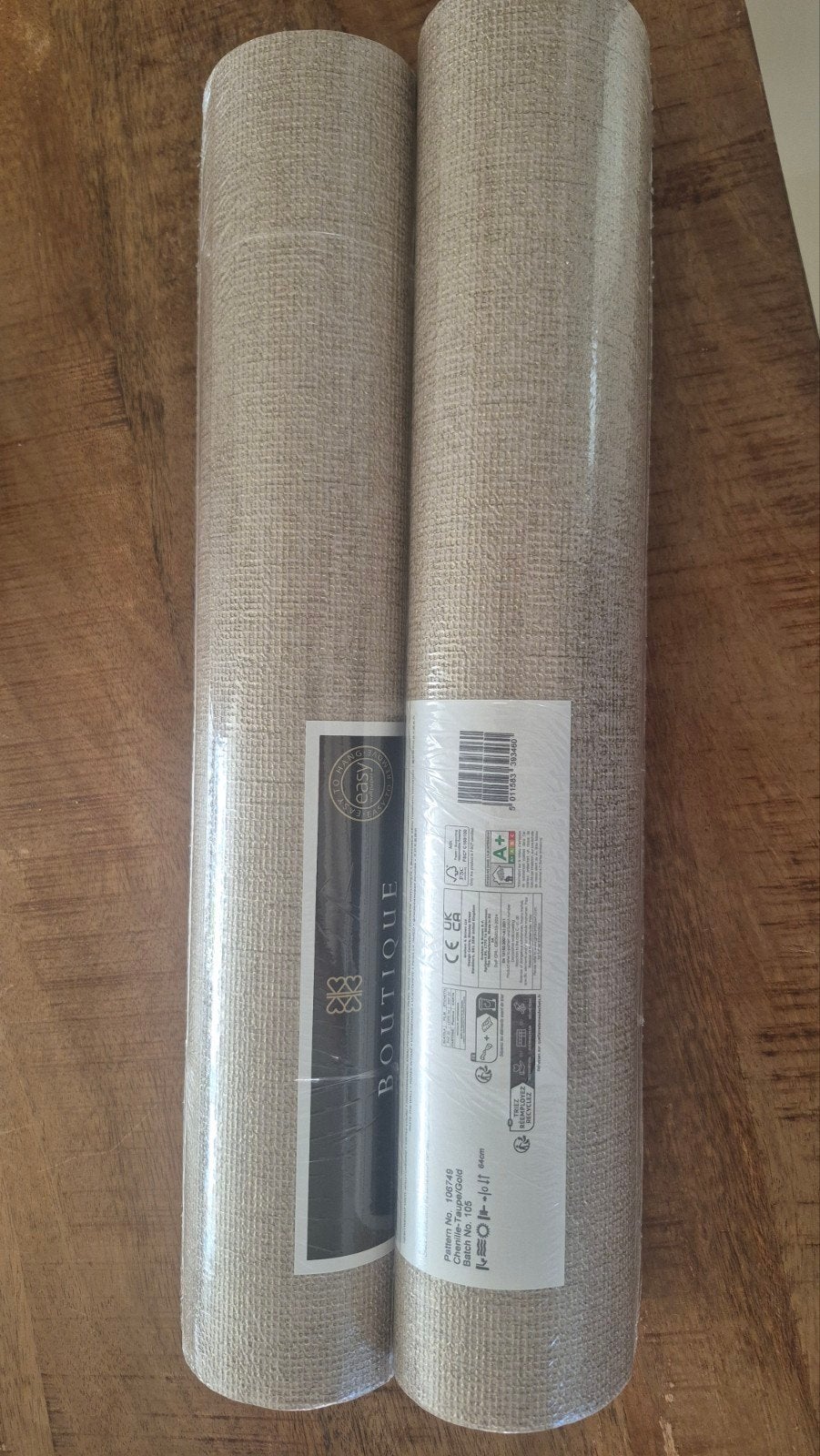 Boutique Chenille Taupe/Goud Vliesbehang - 2 rollen, Overige merken, Structuur, Modern, Ophalen of Verzenden