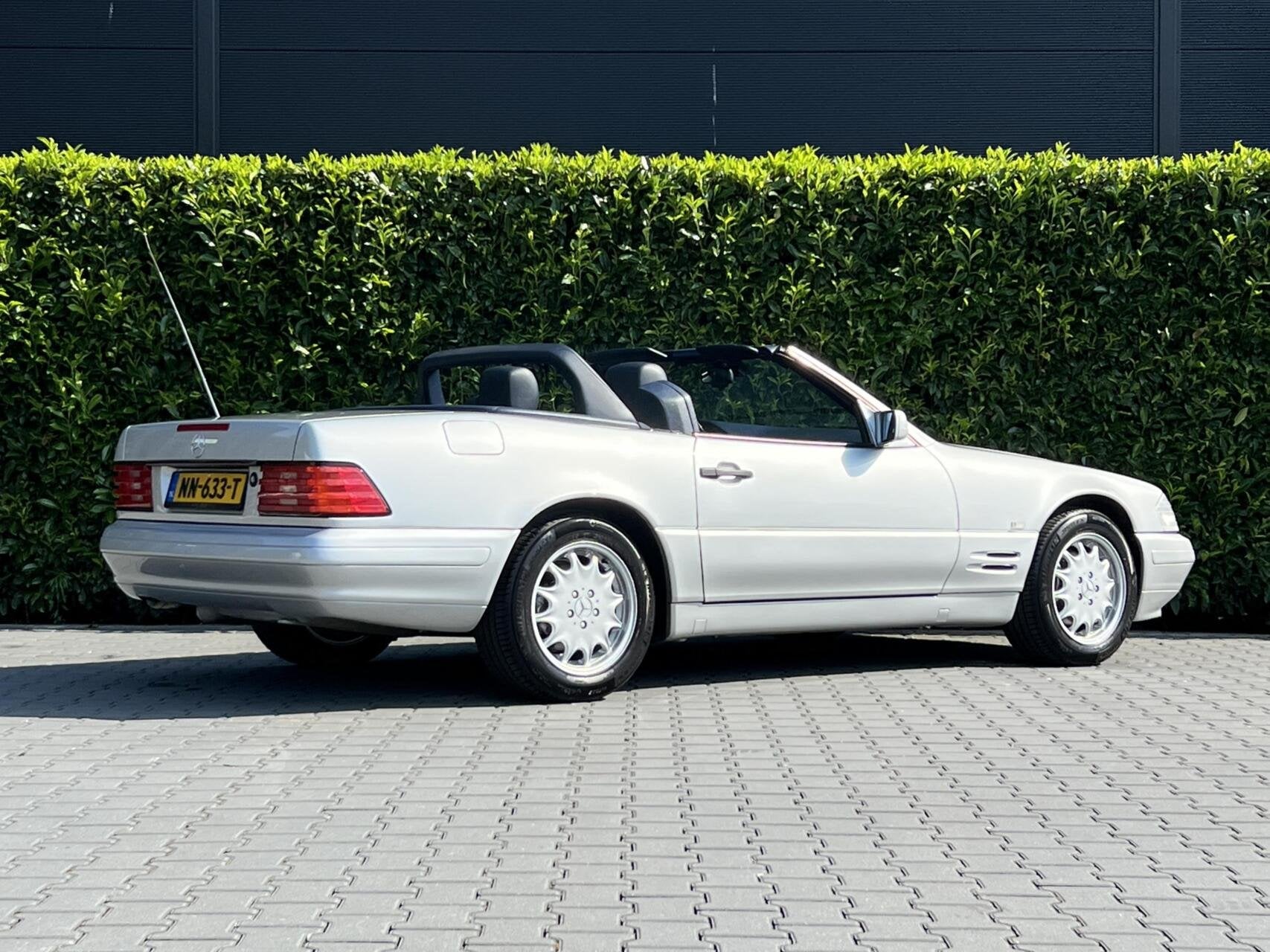 Mercedes SL-klasse Cabrio 320, LUCHTVERING, LEDER, CLIMATE C, Auto's, Achterwielaandrijving, Gebruikt, Cabriolet, Lederen bekleding