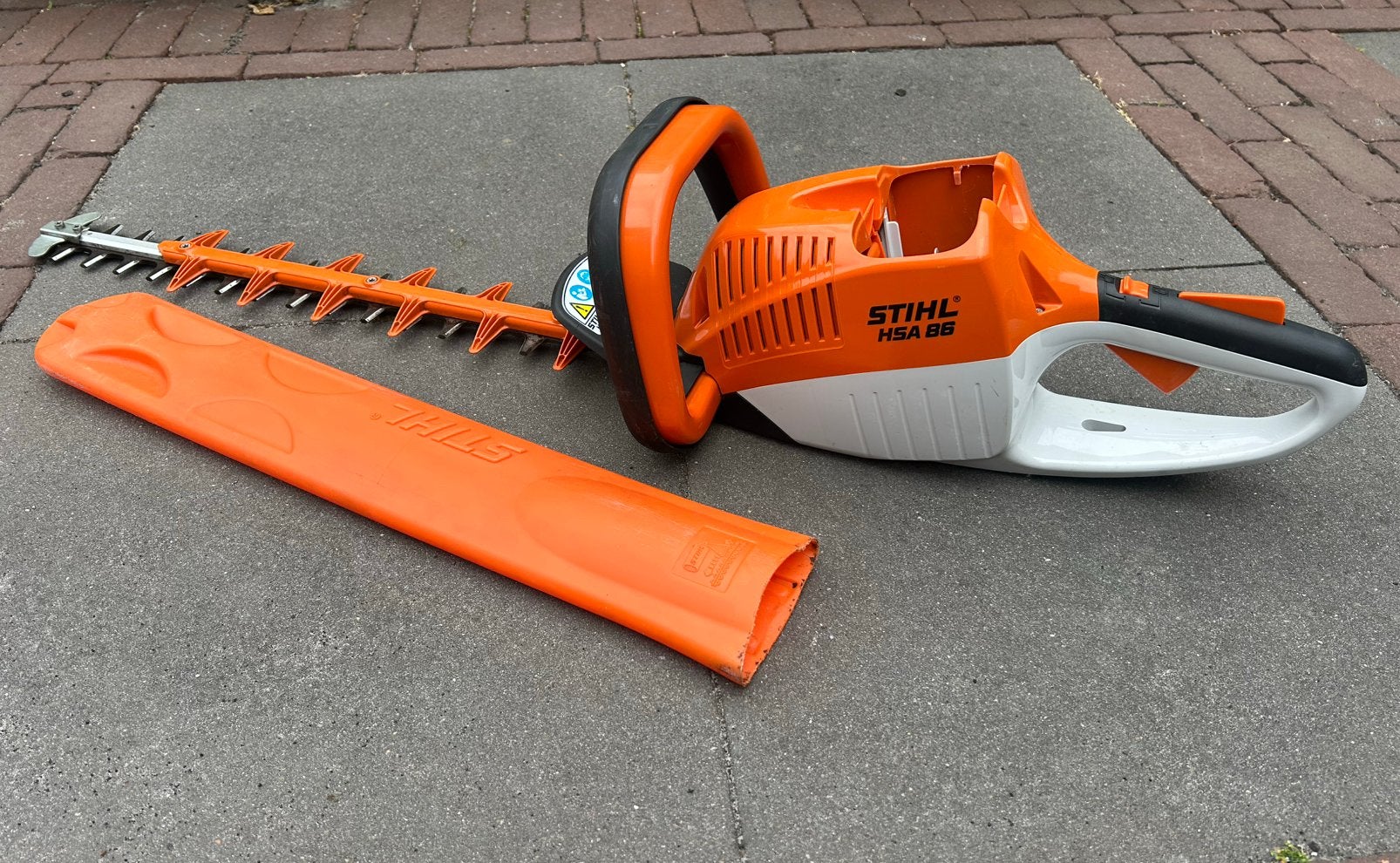 Stihl HSA86 accu heggenschaar, Ophalen, Zo goed als nieuw, Accu