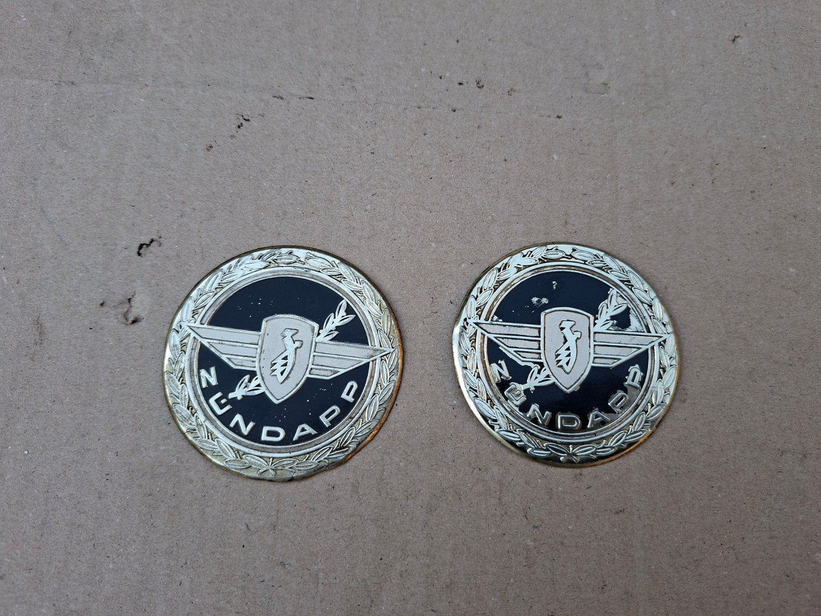 zundapp tank emblemen origineel met takje, Ophalen of Verzenden