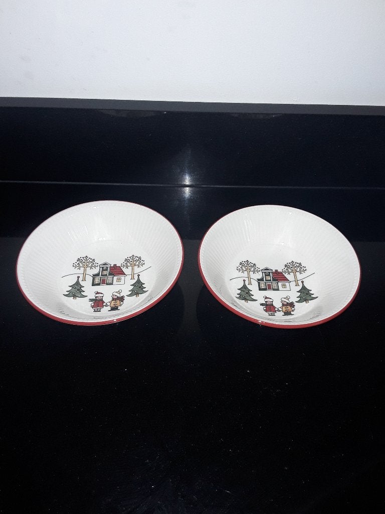 2 Wedgwood Christmas Windsor papschaaltjes, Verzenden