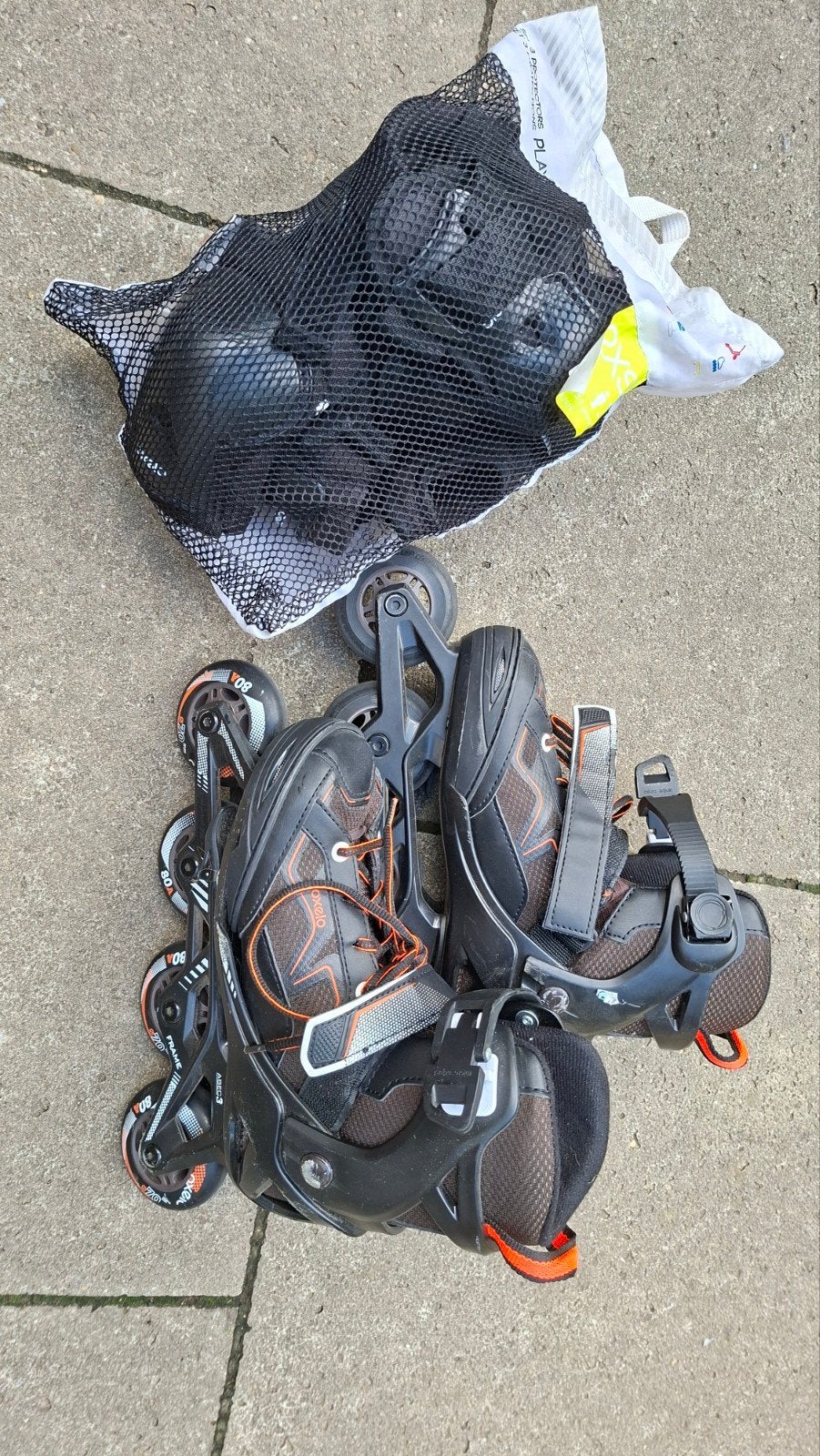 Verstelbare skates (32-35) met beschermset 2XS, Ophalen of Verzenden, Gebruikt