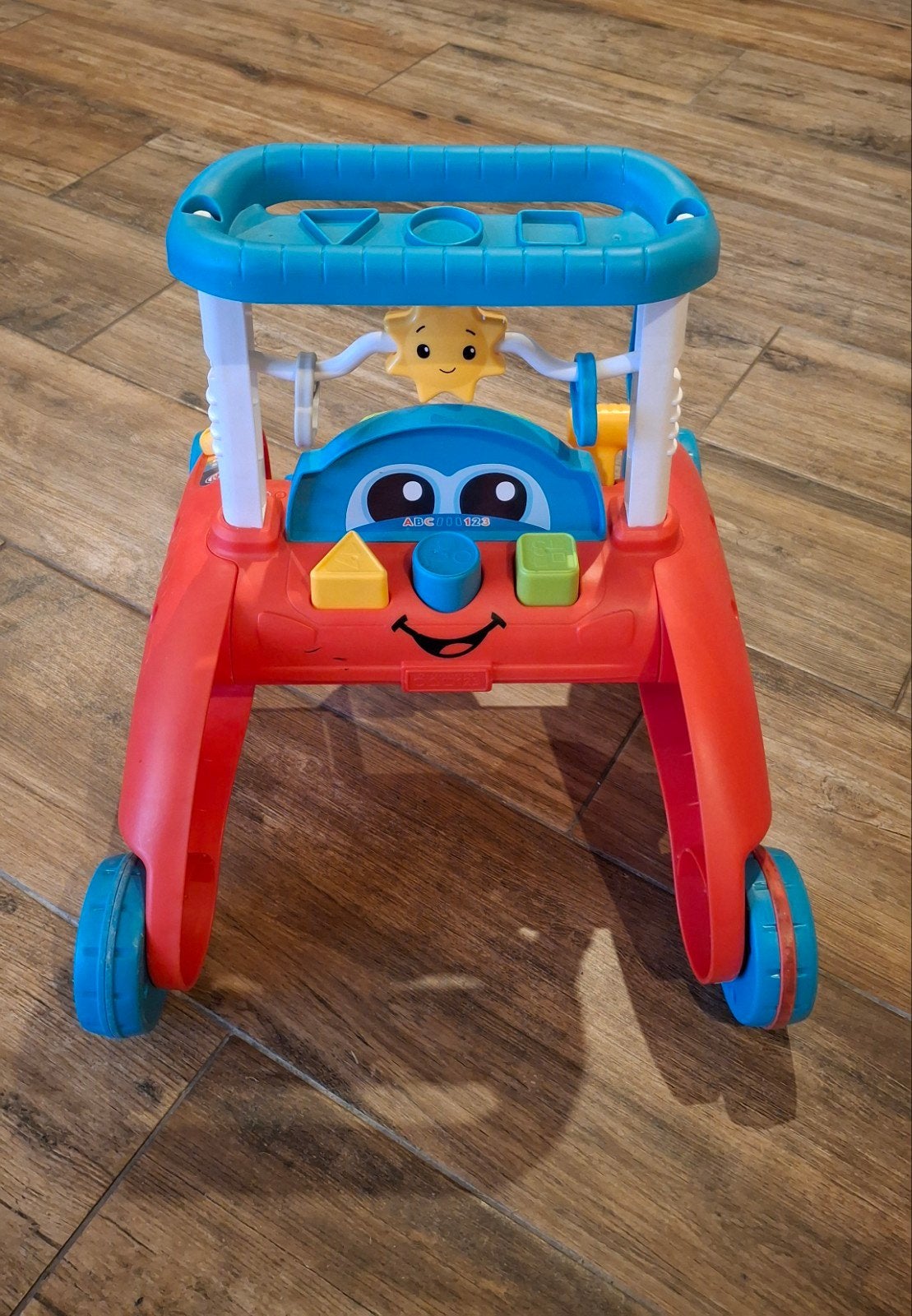 Fisher-Price Loopauto en Babywalker, Kinderen en Baby's, Ophalen, Zo goed als nieuw, Overige typen, Met geluid