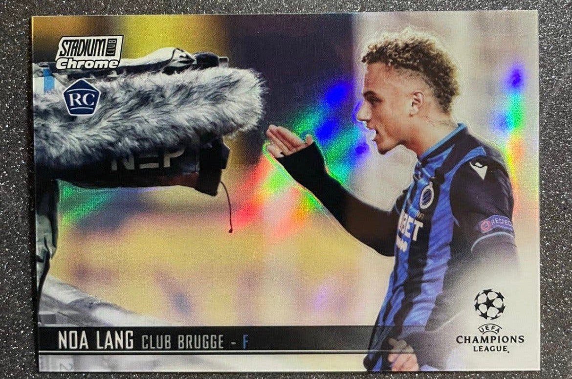 Topps STADIUM CHROME 2021 RC REFRACTOR  NOA LANG CLUB BRUGGE, Verzenden, Zo goed als nieuw, Plaatje