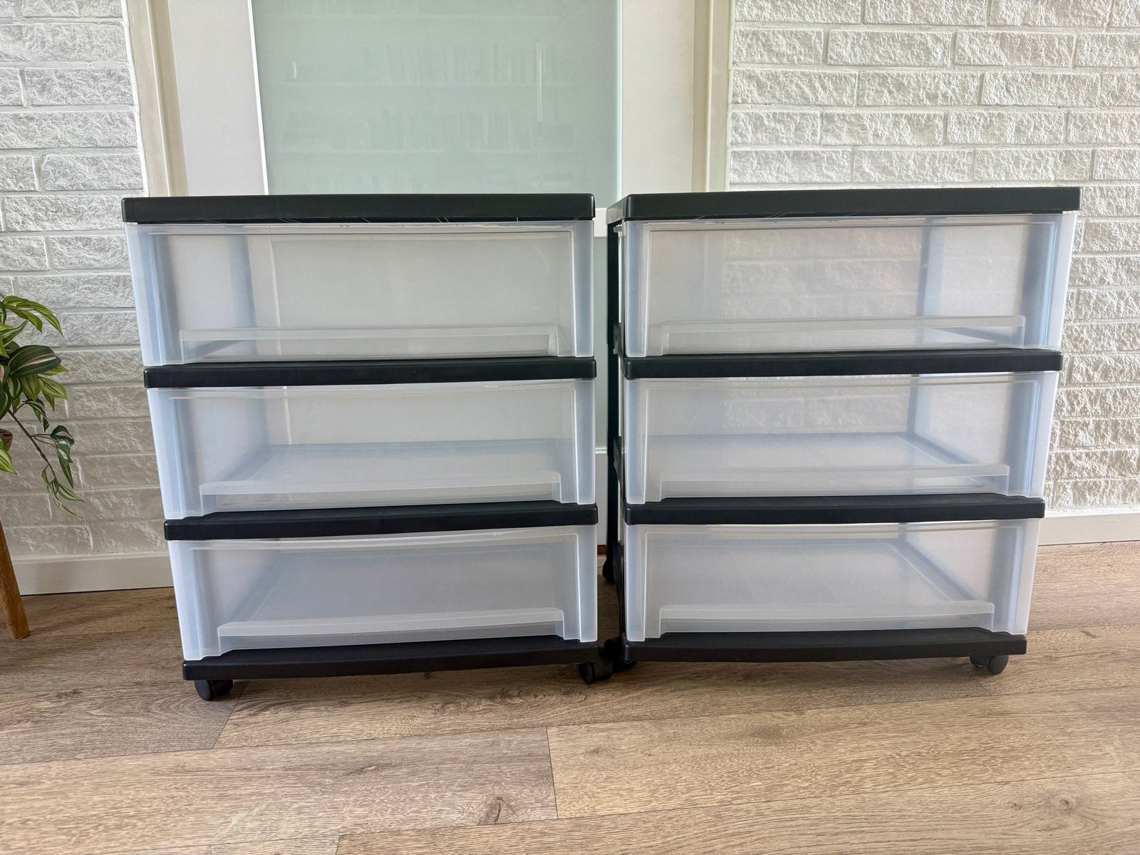 Z.G.A.N: Set van 2 Ladekasten met 3 Lades en Wieltjes, Ophalen, Kunststof, 50 tot 100 cm, Zo goed als nieuw