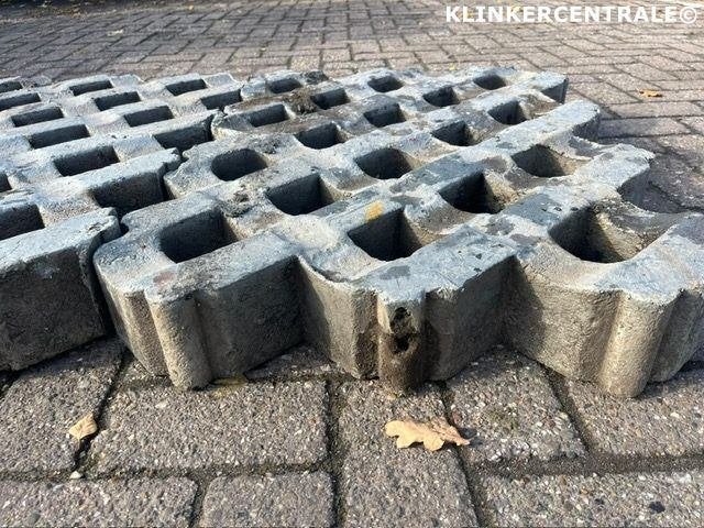ROOIKORTING 2.800m2  grijs kunststof grastegels, dallen, Tuin en Terras, Gebruikt, Verzenden, Bij dit gebruikte product niet meer te achterhalen.