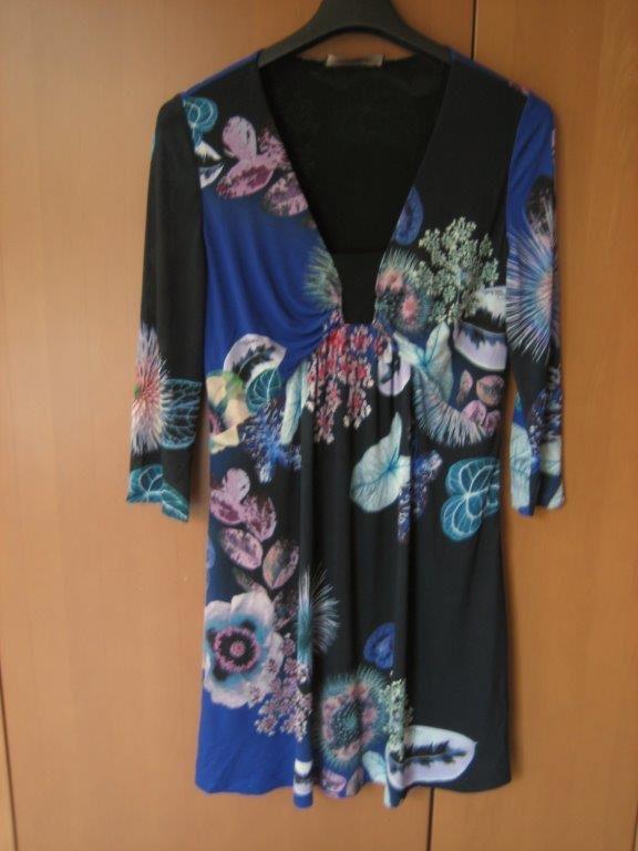 Zeer exclusief charmant jurkje ROBERTO CAVALLI, M snazzeys, Maat 38/40 (M), Roberto Cavalli, Overige kleuren, Verzenden