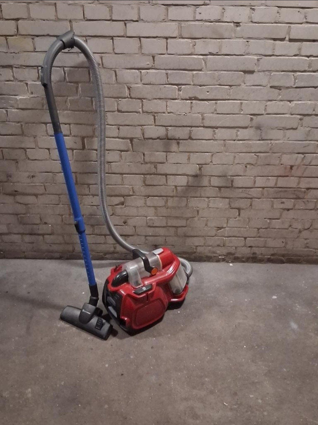 Te koop, AGE Merk stofzuiger zaklos.hier zit groot bak., Ophalen