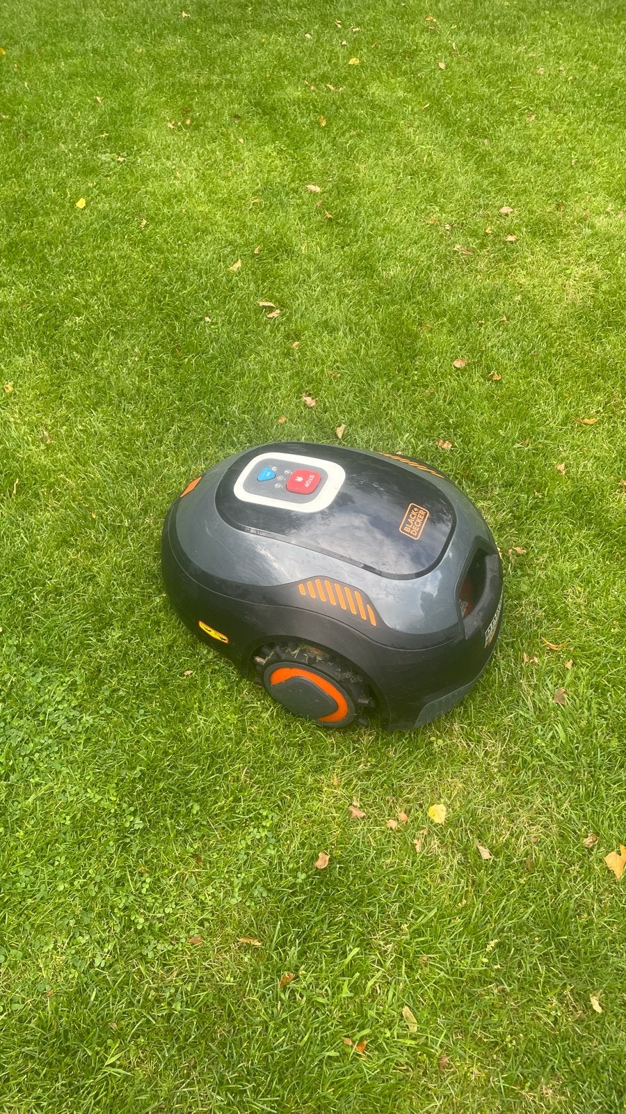 Black+Decker robotmaaier BCRMW123, Ophalen of Verzenden, Zo goed als nieuw, 20 tot 25 cm, Bestuurbaar via app