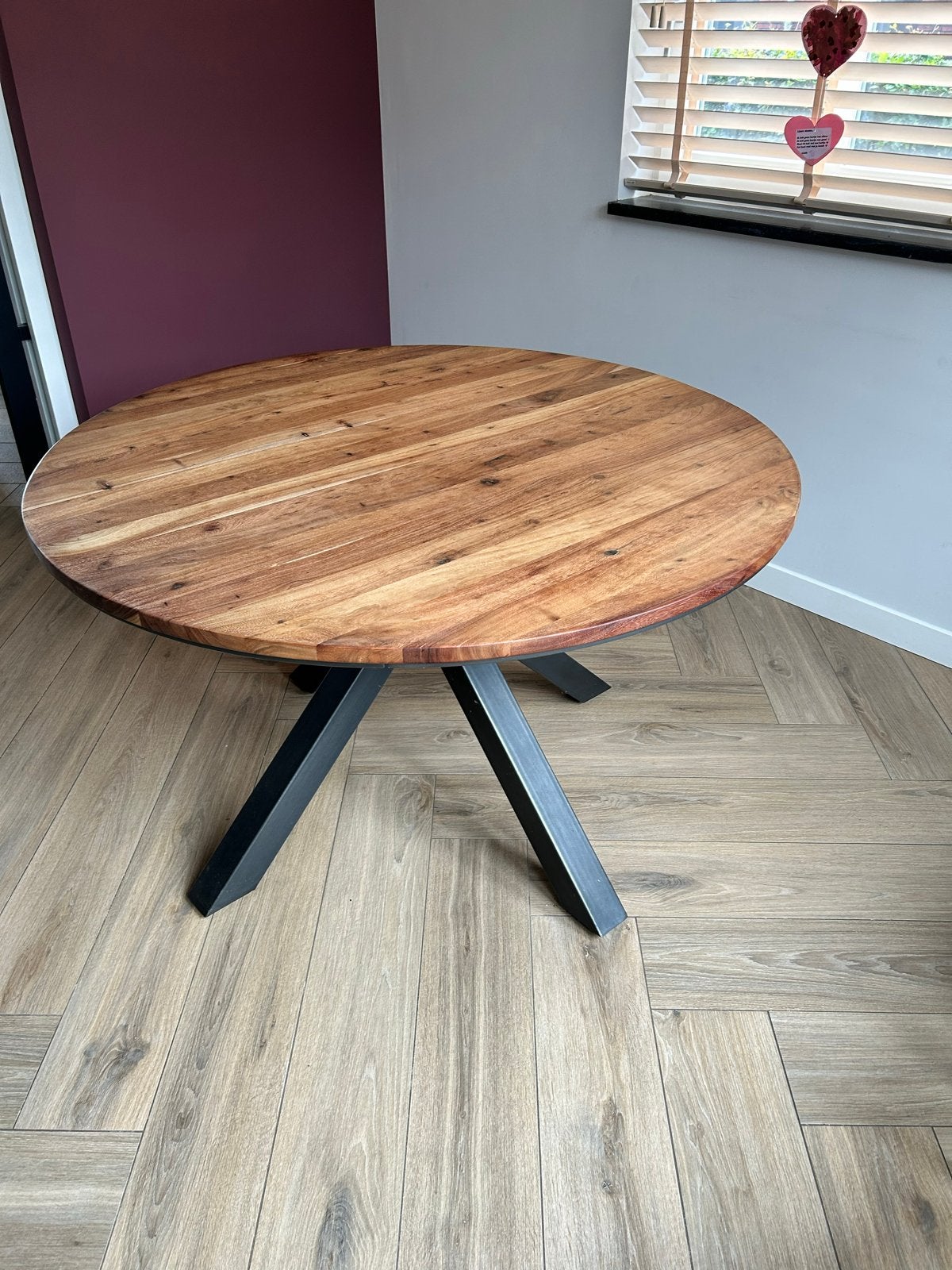 Ronde Teakhouten Eettafel 130 cm met Kruispoot, Ophalen, 100 tot 150 cm, Zo goed als nieuw, Vier personen