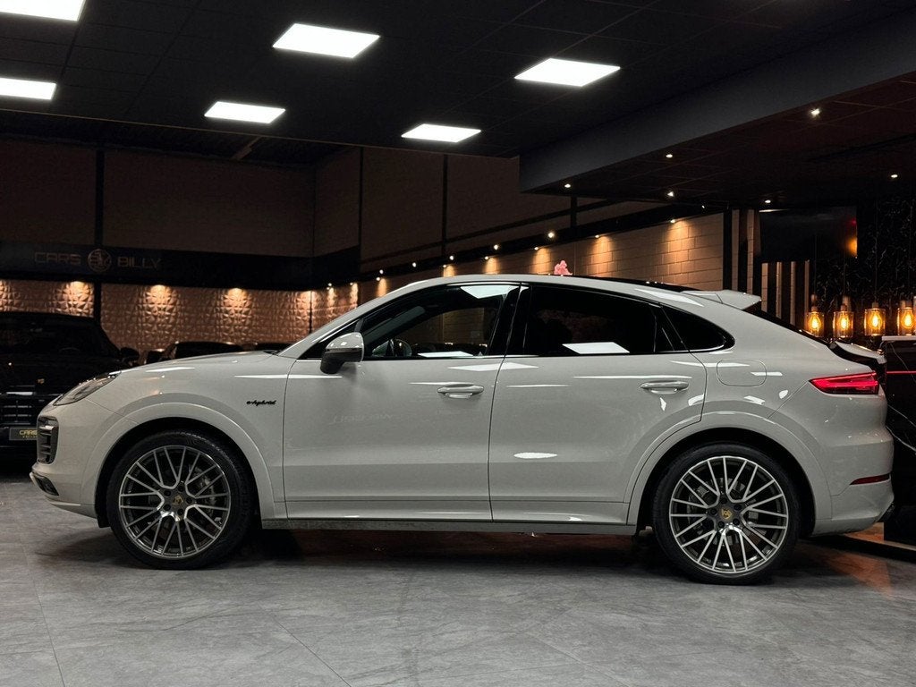 Porsche Cayenne Coupé 3.0 E-Hybrid|ACC|PANO|SPORTCHRONO|22', Automaat, Cayenne, Gebruikt, 2995 cc