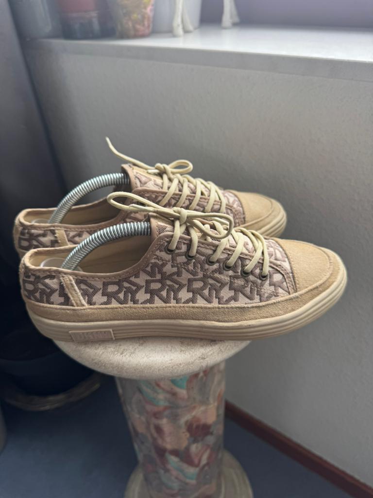 Donna Karan New York maat 37.5, Verzenden, Zo goed als nieuw, Zwart, Sneakers of Gympen