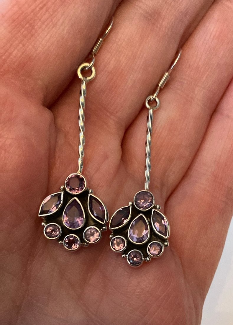 Prachtig lange 925 lange oorbellen amethist edelstenen, Sieraden, Tassen en Uiterlijk, Hangers, Paars, Nieuw, Ophalen of Verzenden