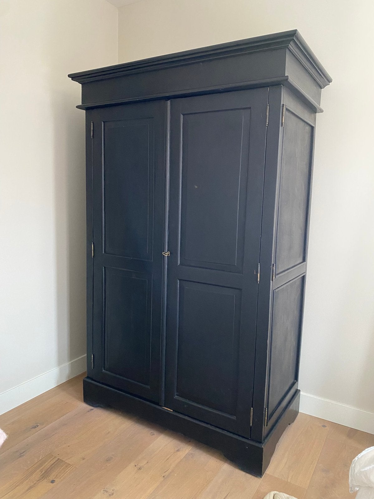 Zwarte teakhouten kast, Ophalen, 200 cm of meer, Teakhout, Zo goed als nieuw