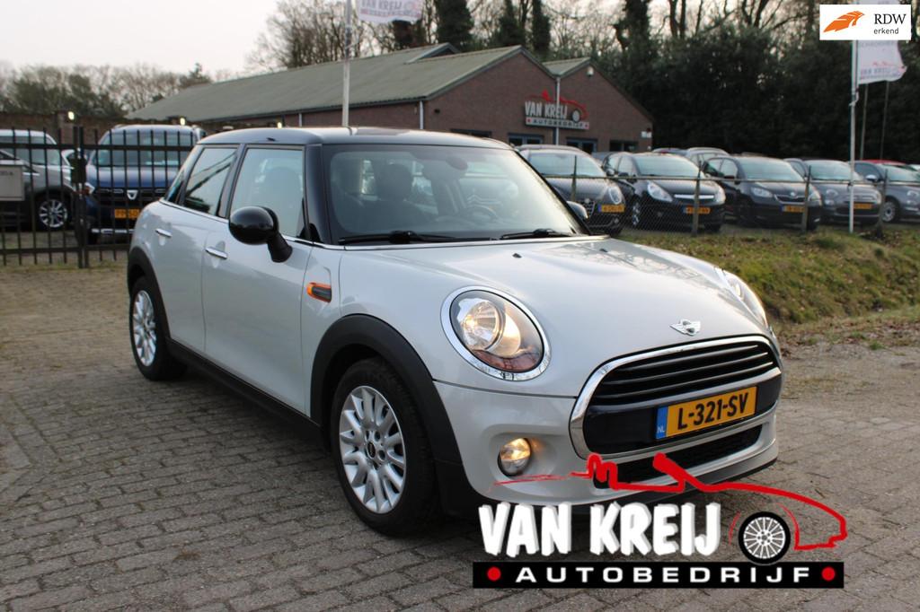 Mini Mini 1.5 Cooper Chili Business Automaat, 5drs, Pdc, Nav, Auto's, Mini, Bedrijf, Te koop, Cooper, ABS, Airbags, Airconditioning