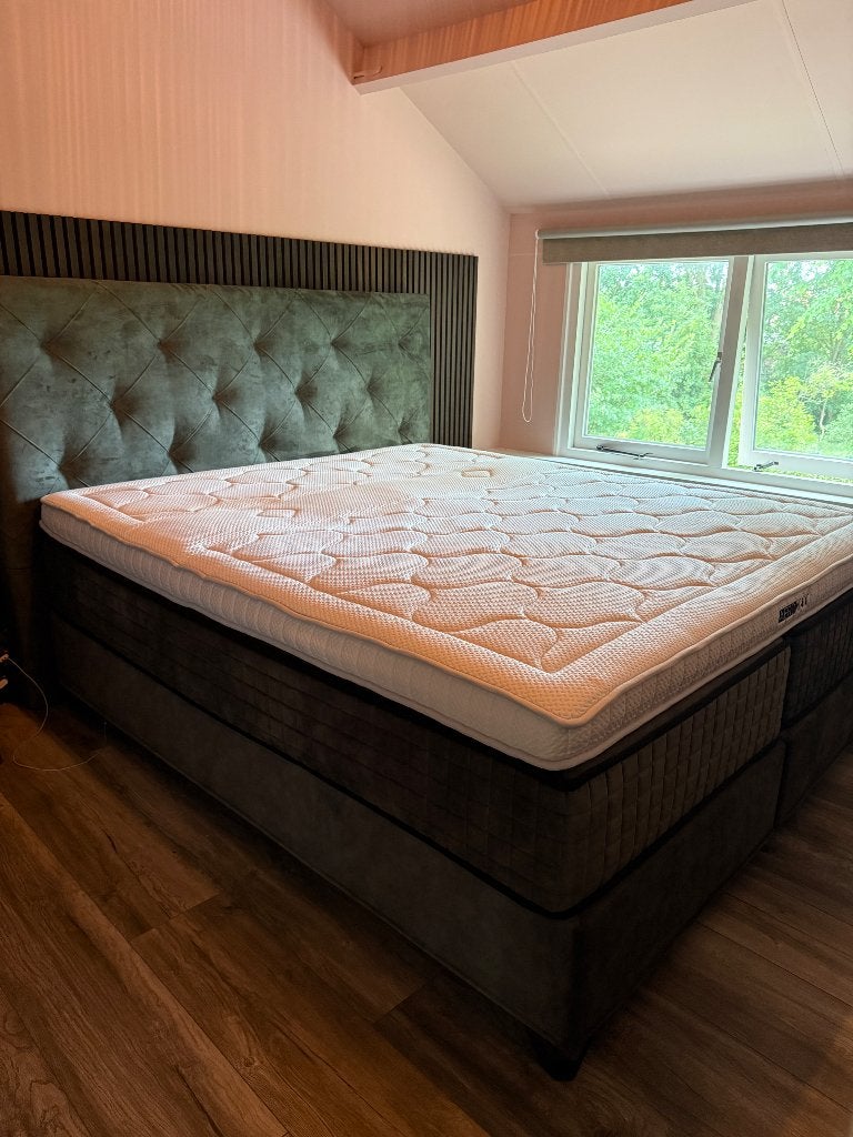 Boxspring Royal selectie Swiss sense 6 maanden oud, Huis en Inrichting, Slaapkamer | Boxsprings, Ophalen, Royal selectie Swiss sense