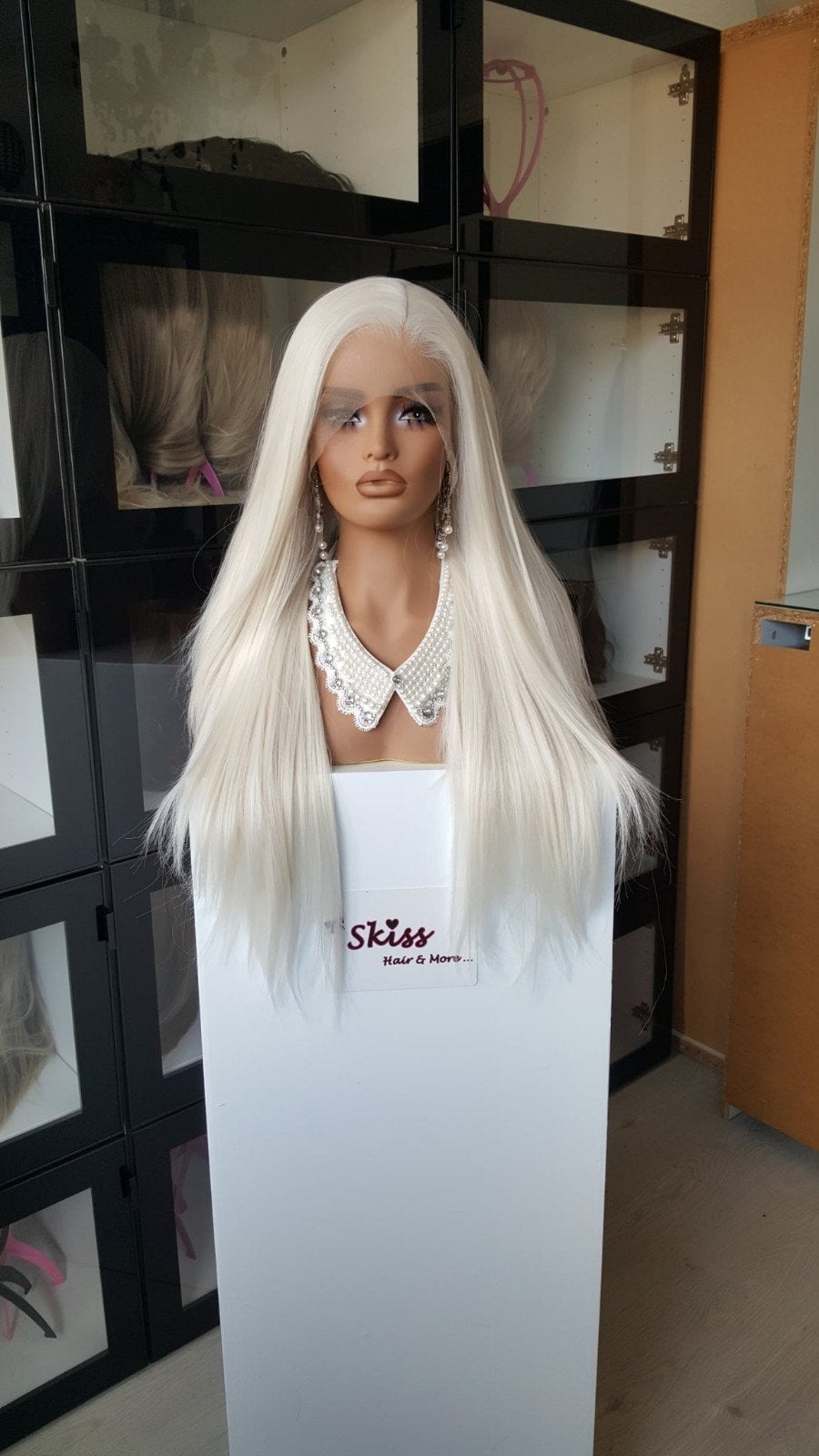 Luxe Lace Pruik: Platina Blond - Stijl - 75cm Lang, Ophalen of Verzenden, Nieuw, Pruik of Haarverlenging
