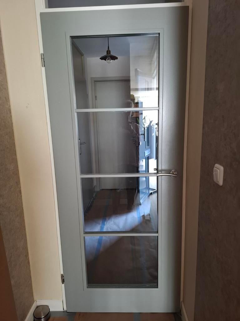 Moderne binnendeur met glaspanelen en deurbeslag, Ophalen, 80 tot 100 cm, Binnendeur, Zo goed als nieuw