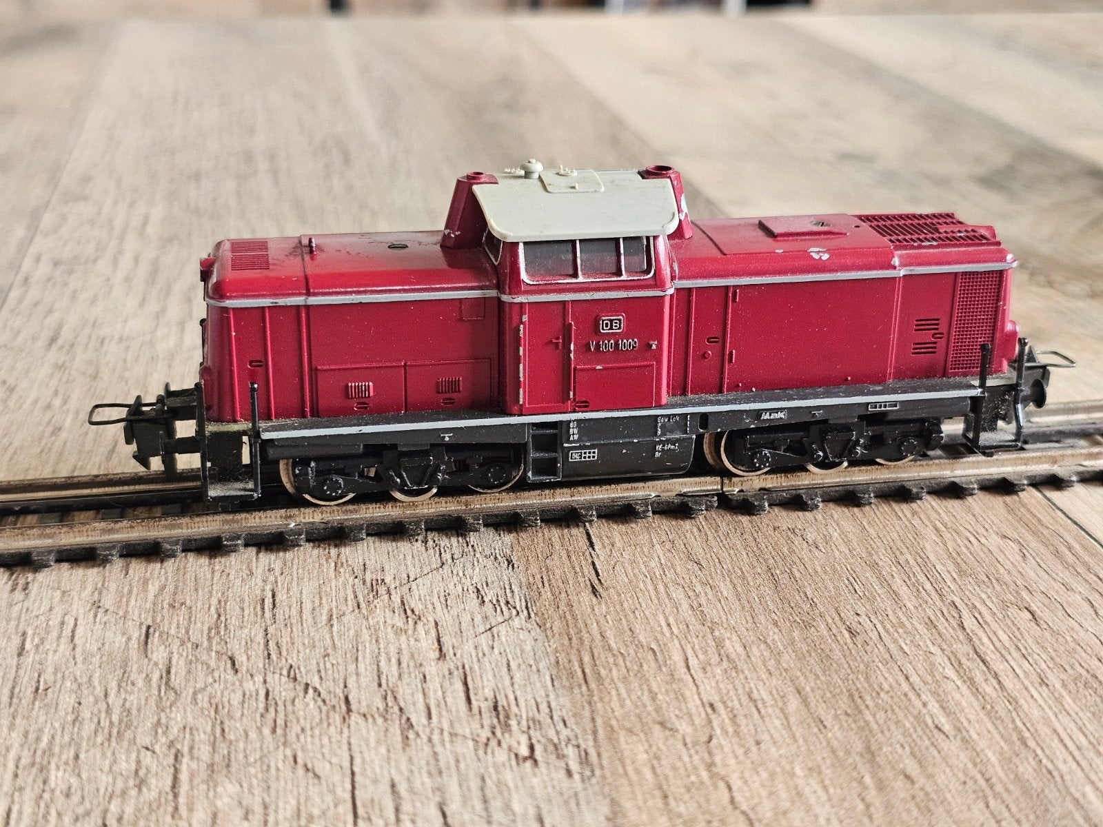 Trix-Express H0 V100 metalen locomotief, getest, Gebruikt, Trix, Ophalen of Verzenden, Gelijkstroom