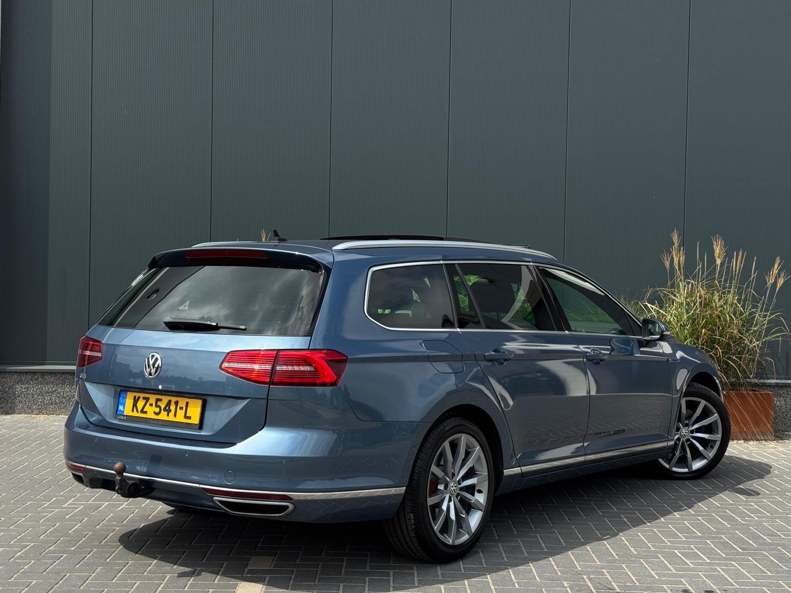 Volkswagen Passat Variant 1.4 TSI GTE ORG NL|PANO|LEDER|CLIM, Auto's, Gebruikt, Met garantie (alle), Blauw, Hybride Elektrisch/Benzine
