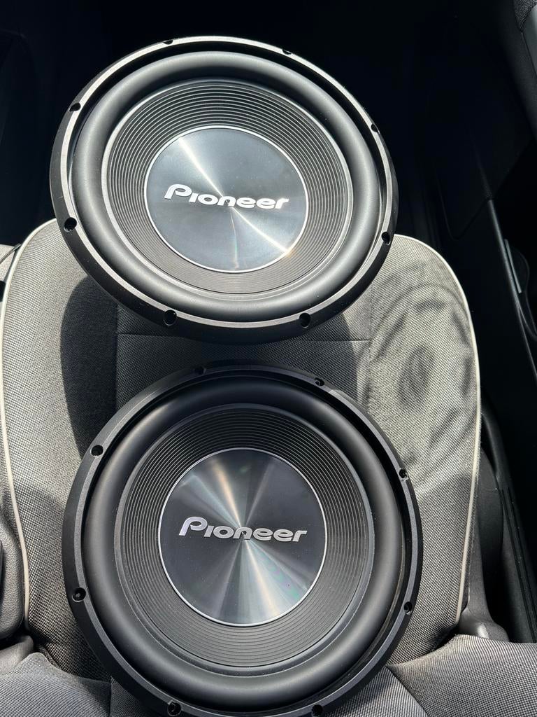 Pioneer Subwoofers (2x) & Versterker Set - Krachtig Geluid, Ophalen of Verzenden, Zo goed als nieuw