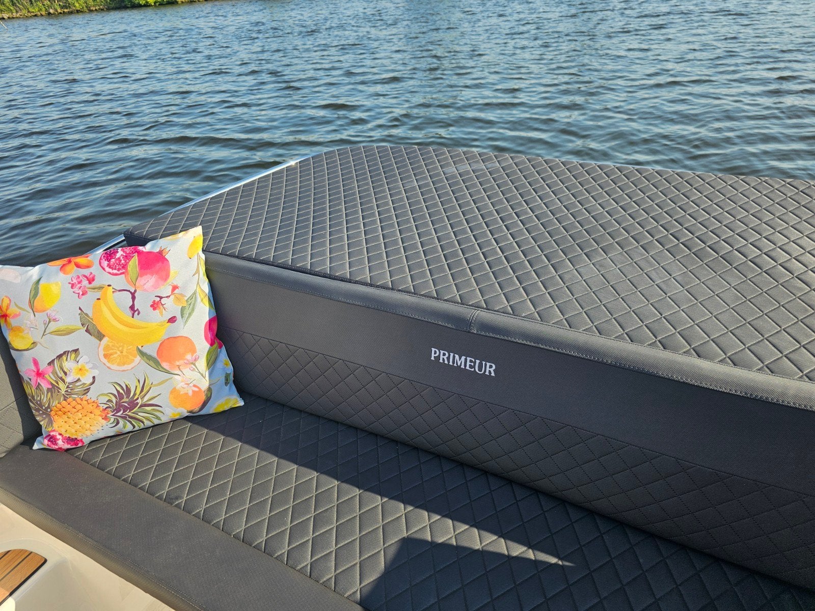 Luxe kussenset Primeur 620 Carbon  compleet met zonnedek, Watersport en Boten, Accessoires en Onderhoud, Ophalen, Nieuw, Interieur en Kussens