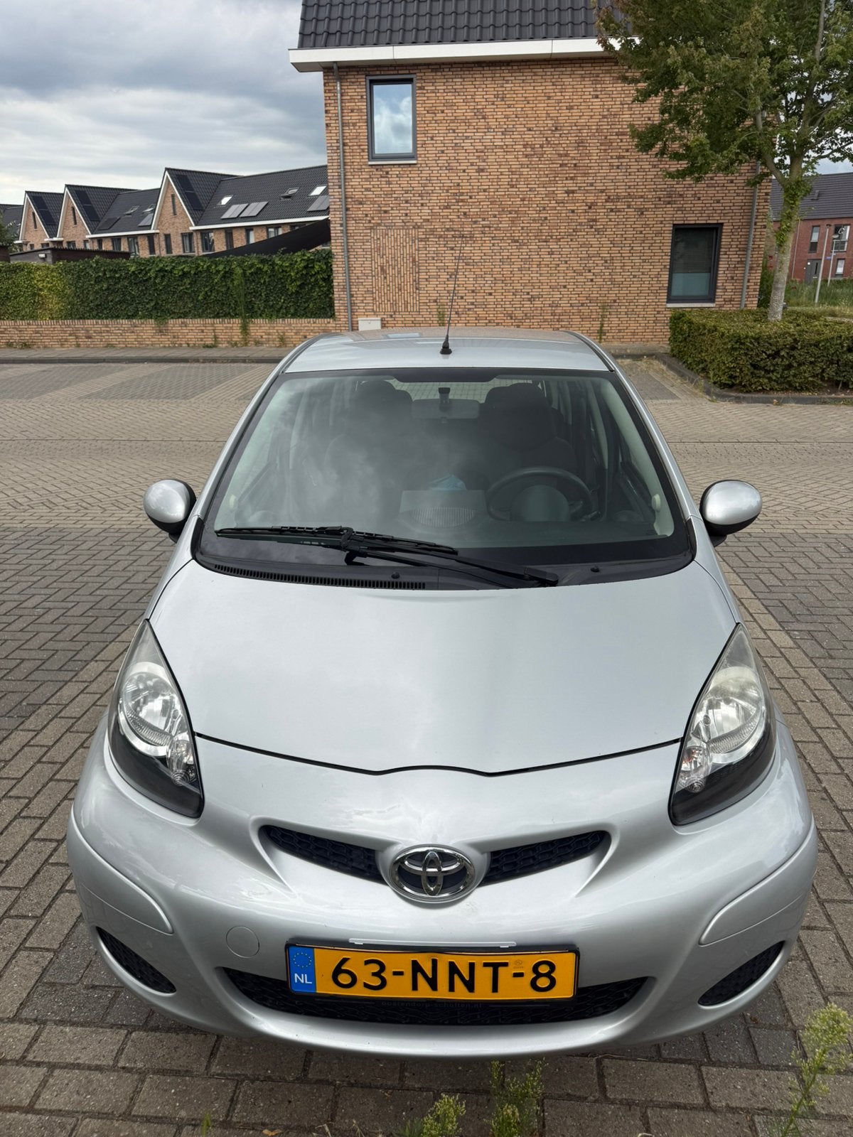 Toyota Aygo 1.0 12V Vvt-i 5DRS 2010 Grijs CARPLAY!!, Auto's, Toyota, Voorwielaandrijving, 4 stoelen, 68 pk, Origineel Nederlands