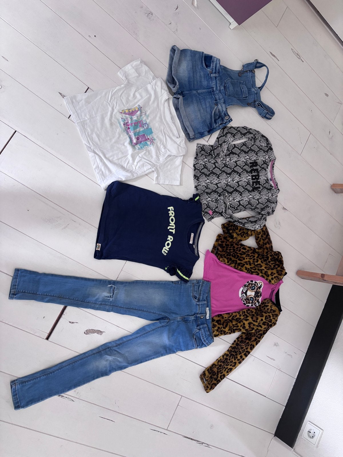 Kledingpakket meisjes: broek, tuinpakje, shirts (diverse mat, Kinderen en Baby's, Ophalen of Verzenden, Gebruikt, Meisje, Setje