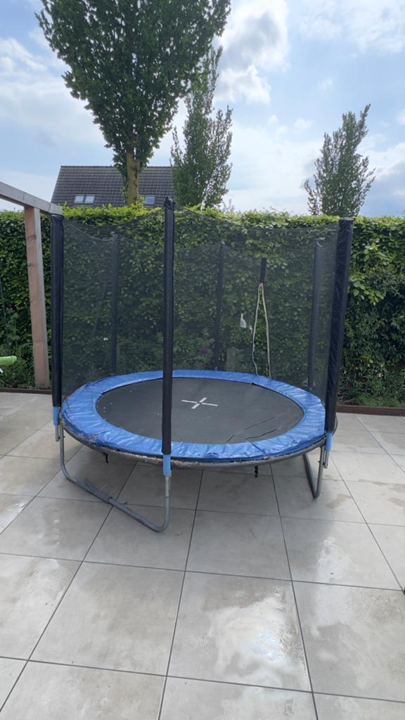 Trampoline met veiligheidsnet - Gebruikt, Kinderen en Baby's, Speelgoed | Buiten | Trampolines, Ophalen, Gebruikt
