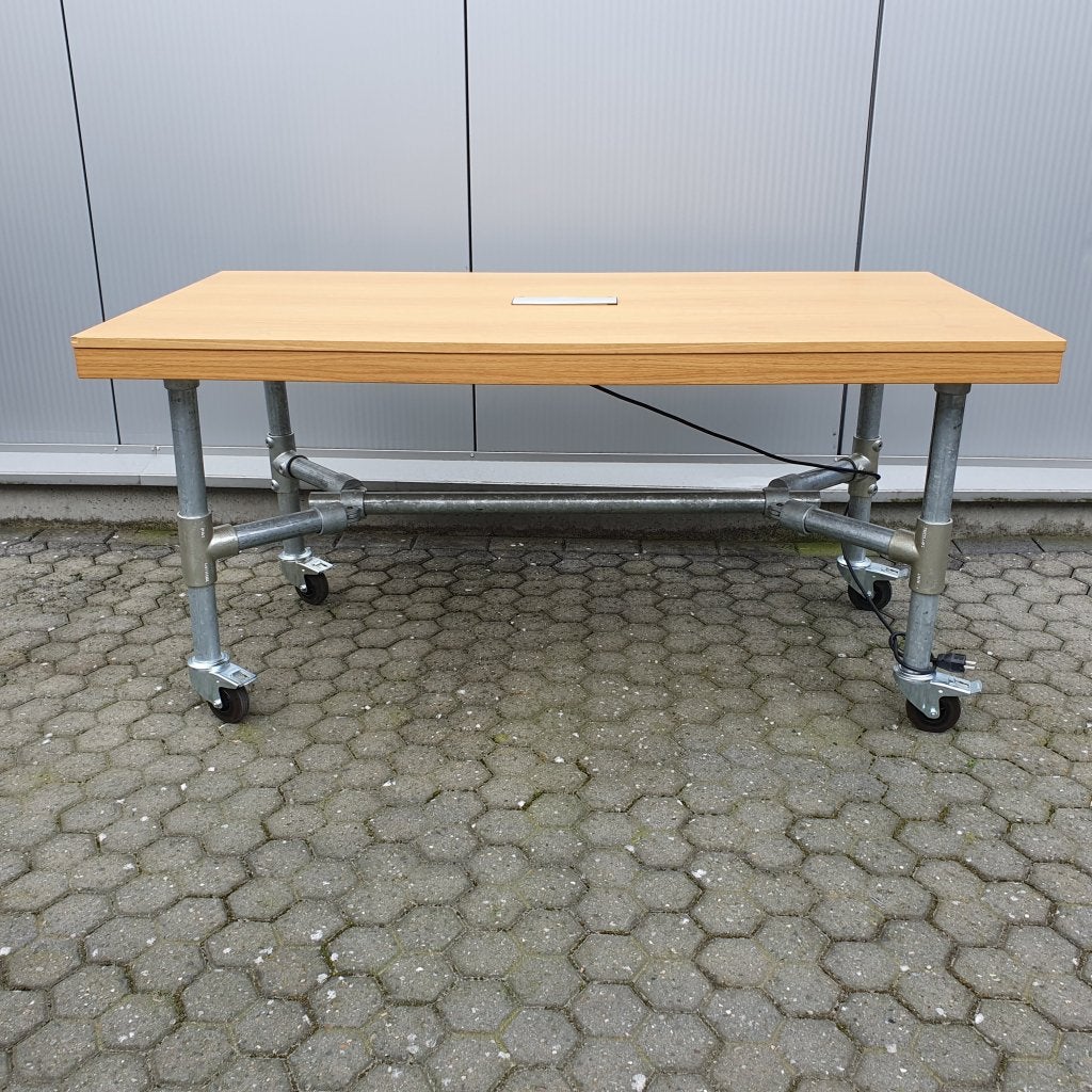 Verrijdbare college tafel vergadertafel  met steigerbuisfra, Niet ingevuld, Gebruikt, Niet ingevuld, Niet ingevuld