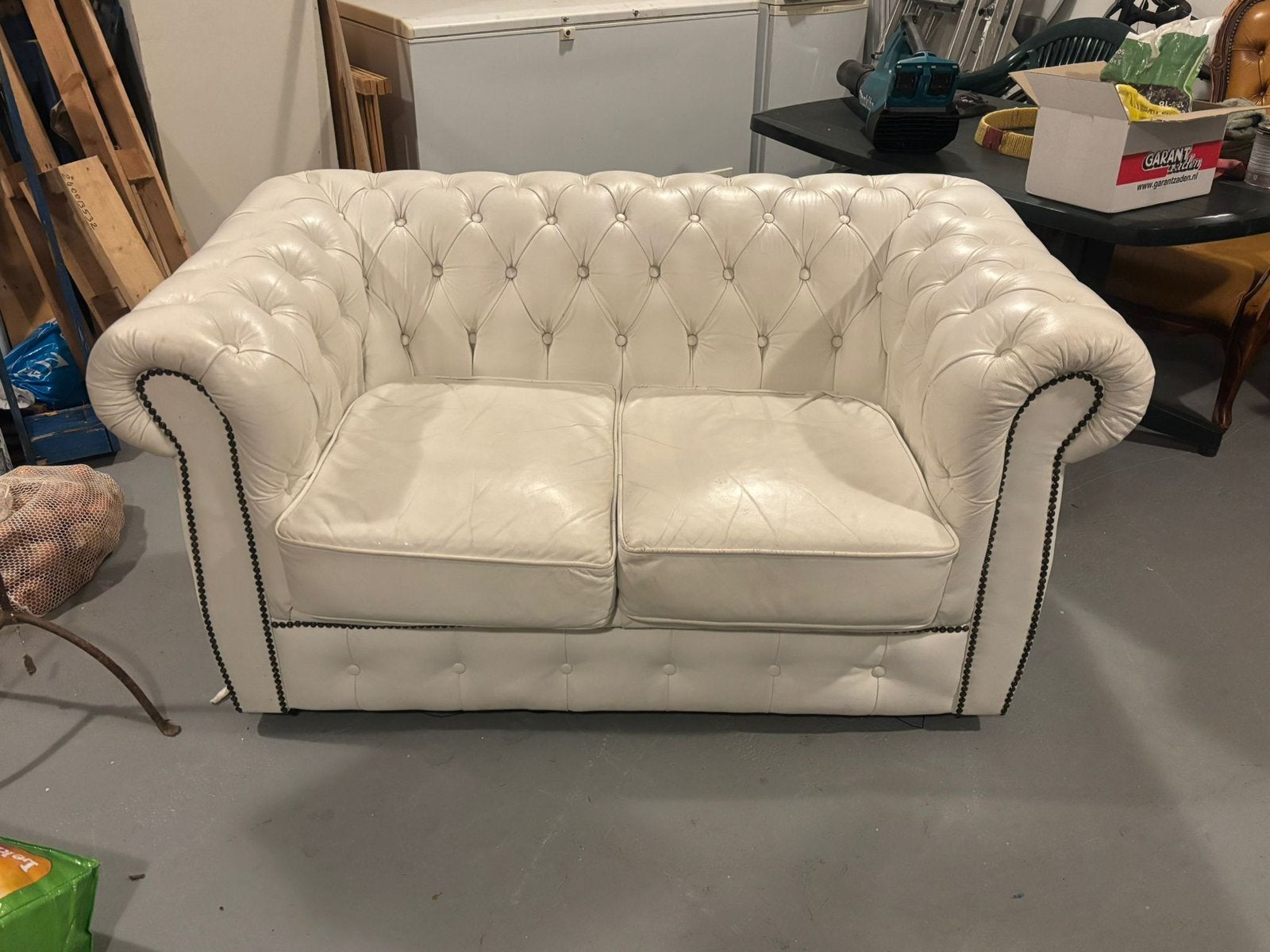 Chesterfield 2-zits bank wit leder, Ophalen, Gebruikt, 150 tot 200 cm, Vintage
