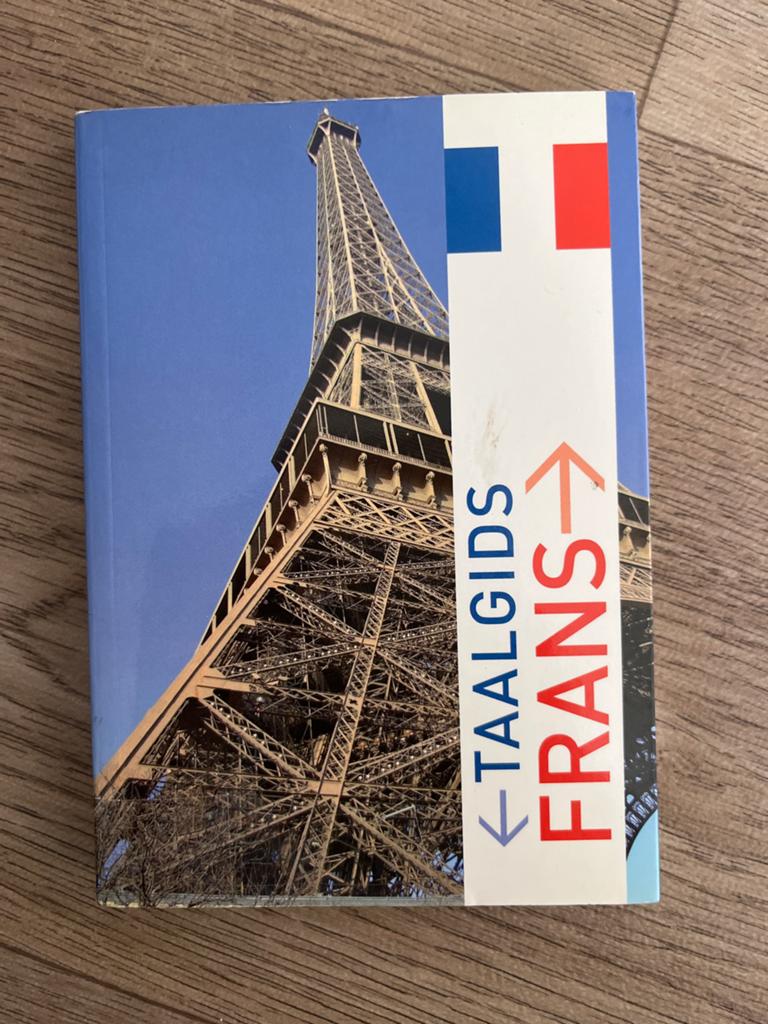 Taalgids Frans - Handige reisgids en woordenboek, Ophalen of Verzenden, Zo goed als nieuw, Non-fictie
