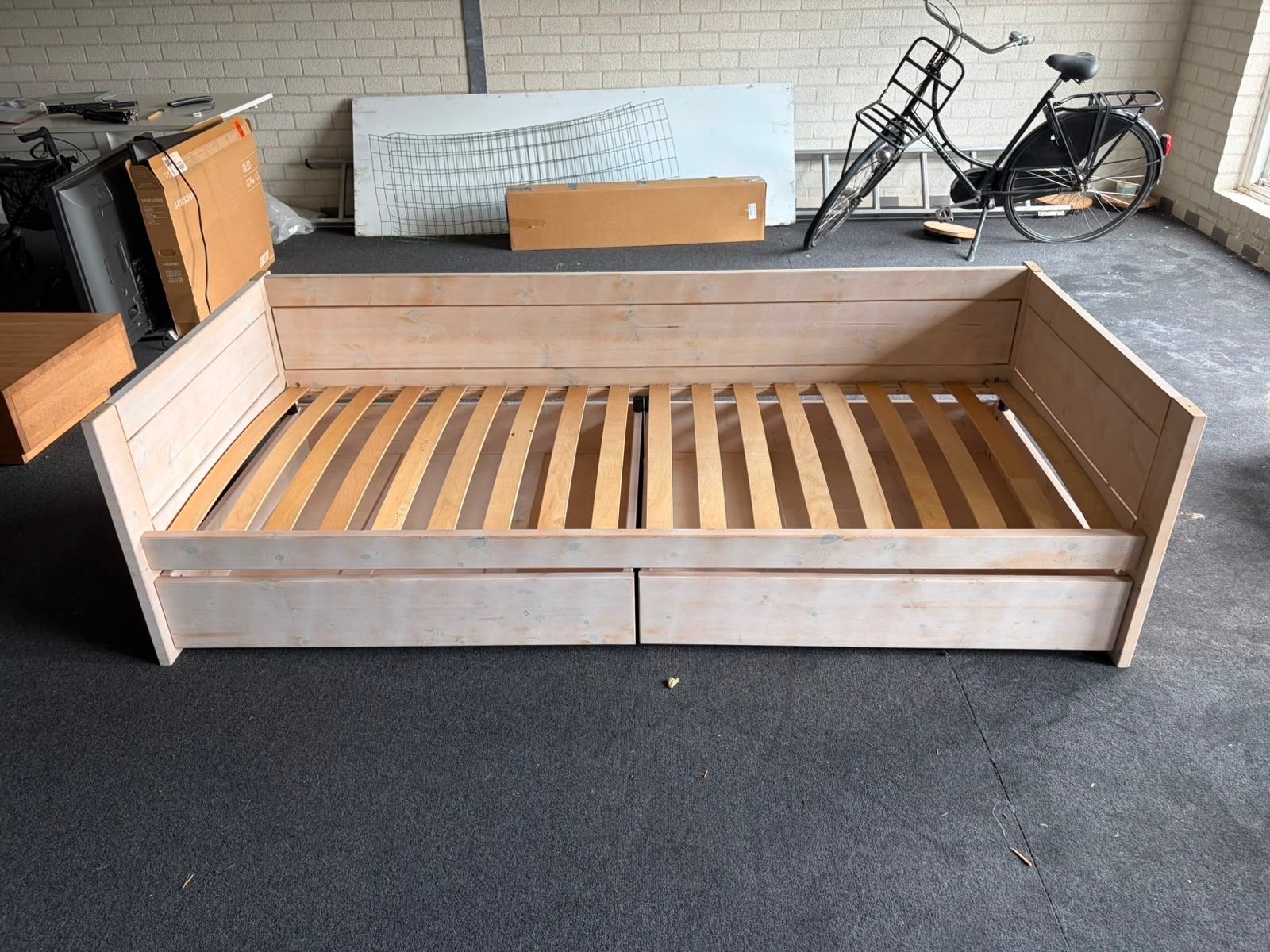Bureau & bed, Ophalen, Gebruikt, 90 cm, Eenpersoons