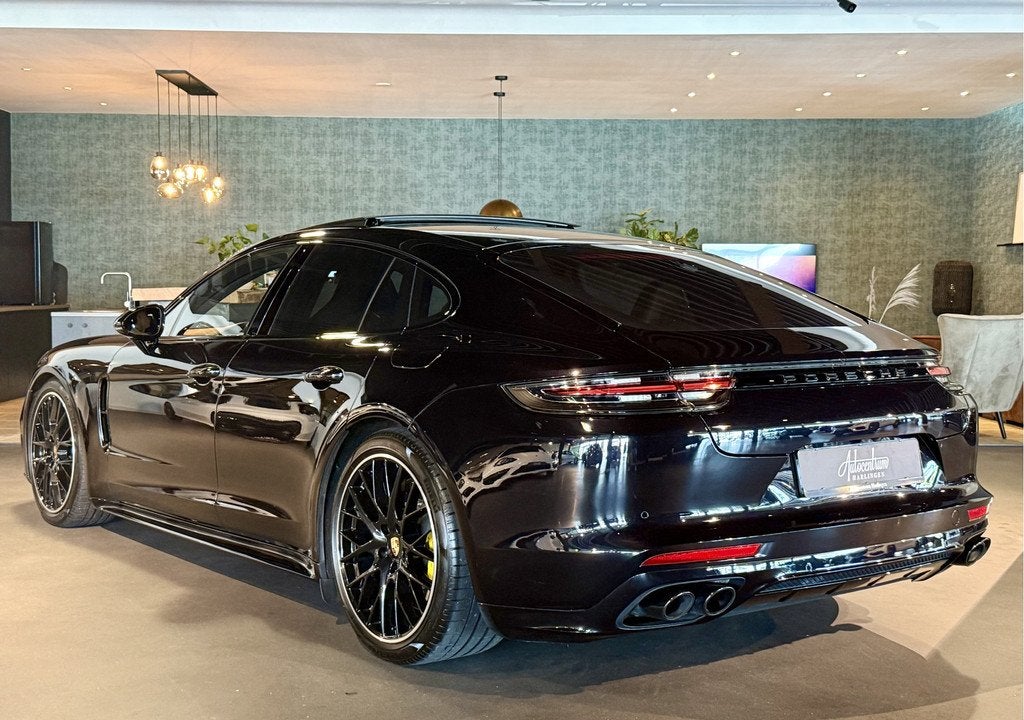 Porsche Panamera 4.0 V8 Turbo S E-Hybrid 680PK I VOL!, Auto's, Porsche, 136 pk, Gebruikt, 4 stoelen, Zwart