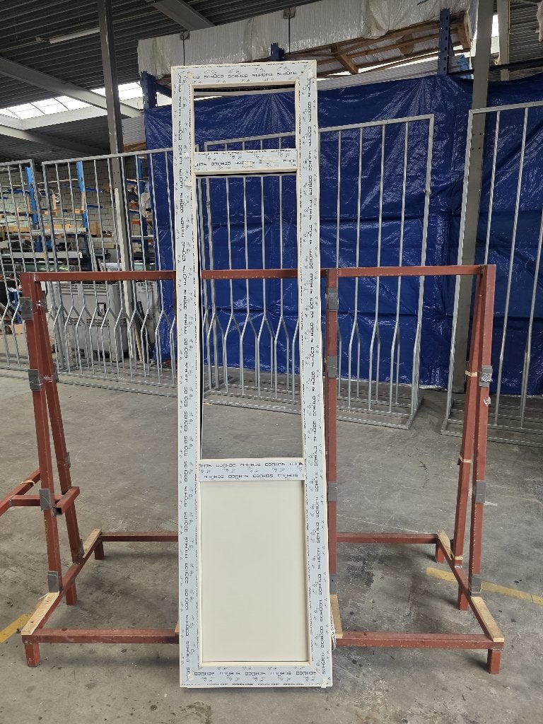 Kunststof raam kozijn Schüco 610x2540 mm (NIEUW) 2STUKS 9/10