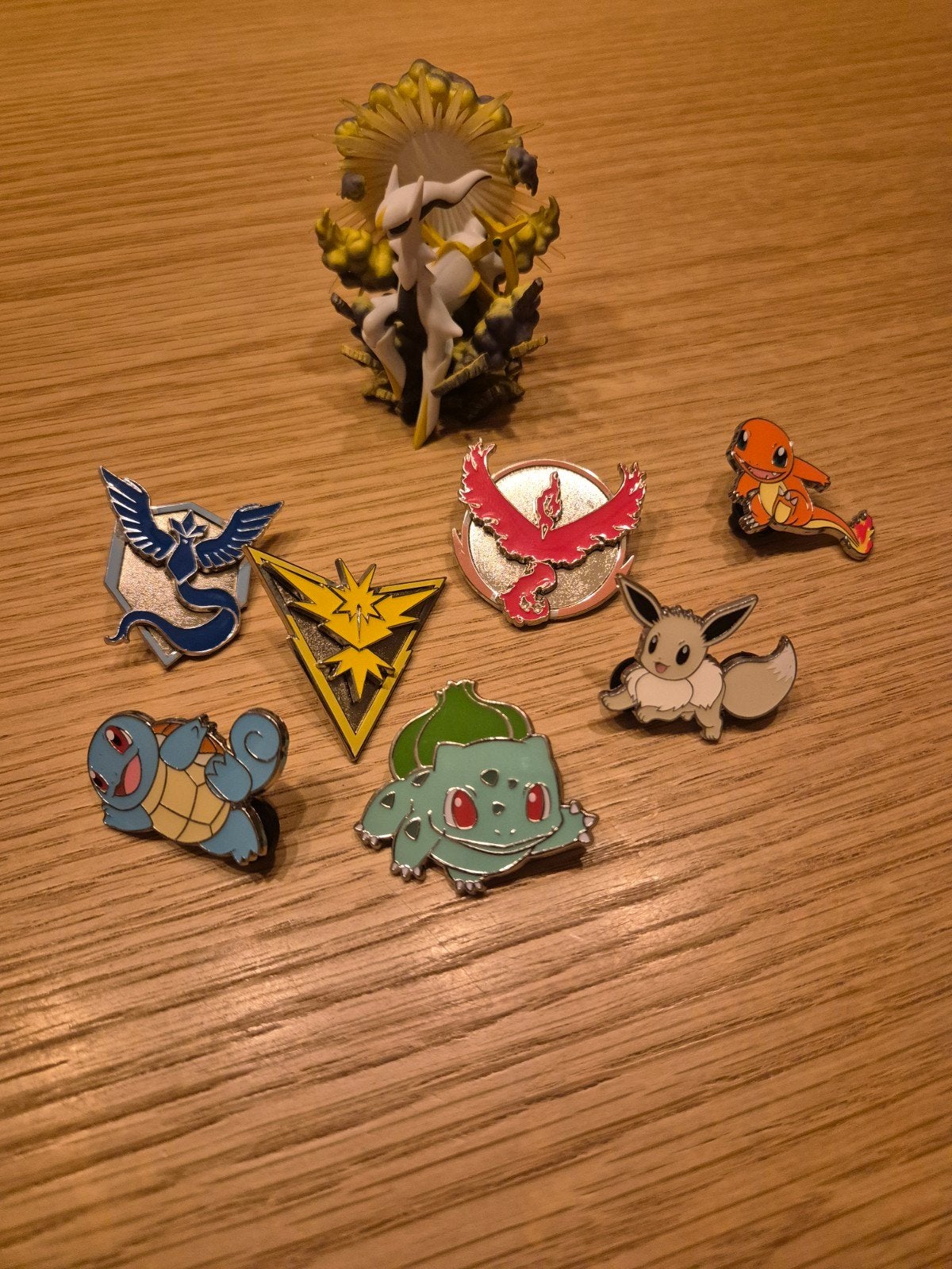 Pokemon Go pin nieuw + figuur Arceus, Verzamelen, Ophalen of Verzenden, Nieuw, Figuurtje, Speldje of Pin