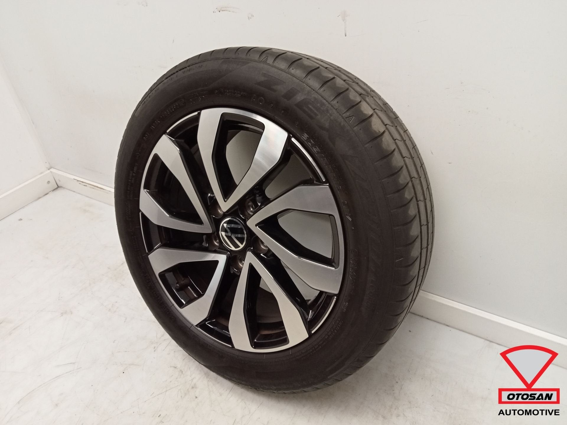 VW Golf 8 Velg Galway Origineel + band 5H0601025AC 5x112, Gebruikt, Volkswagen, Volkswagen AG, Berliner Ring 2
38440  Wolfsburg, DE