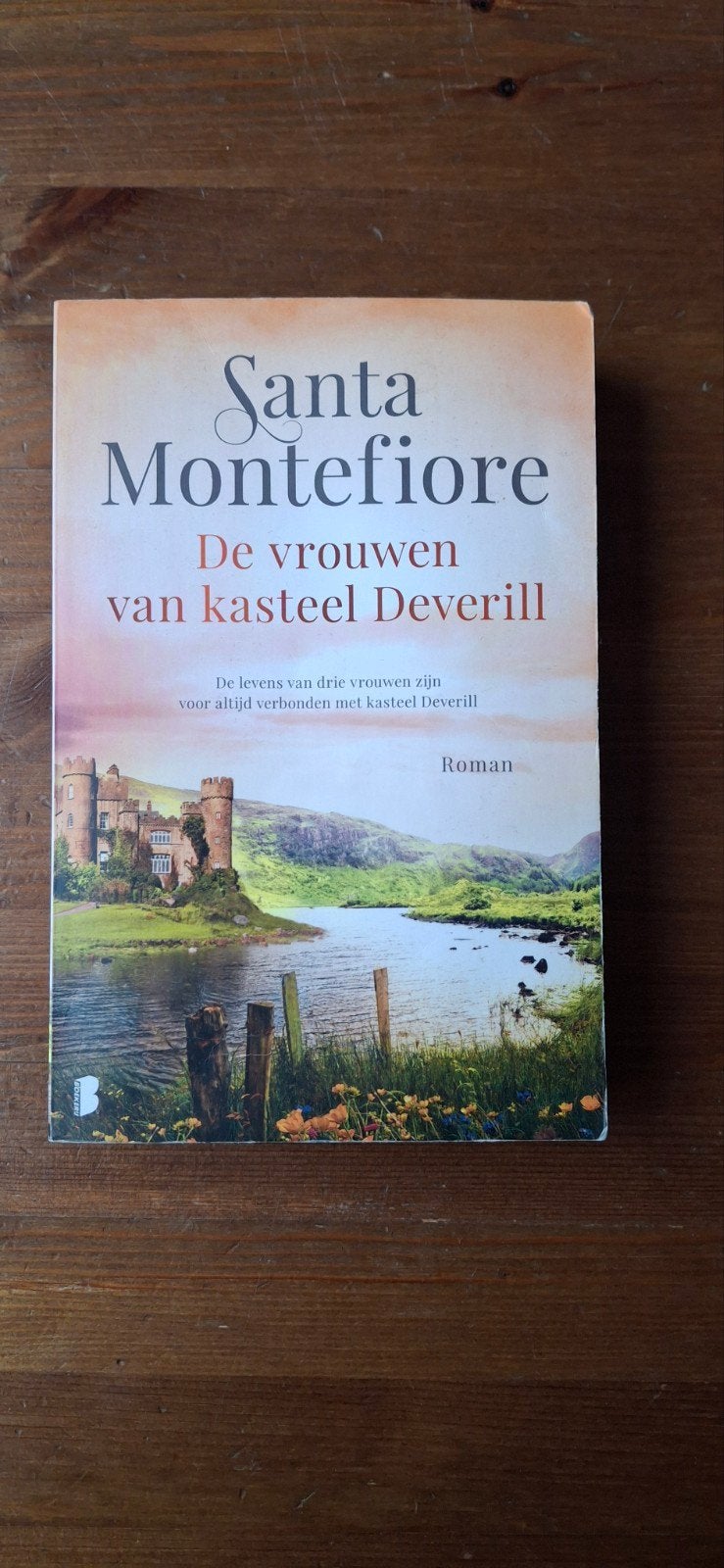 De vrouwen van kasteel Deverill, Gelezen, Europa overig, Ophalen of Verzenden, Santa Montefiore