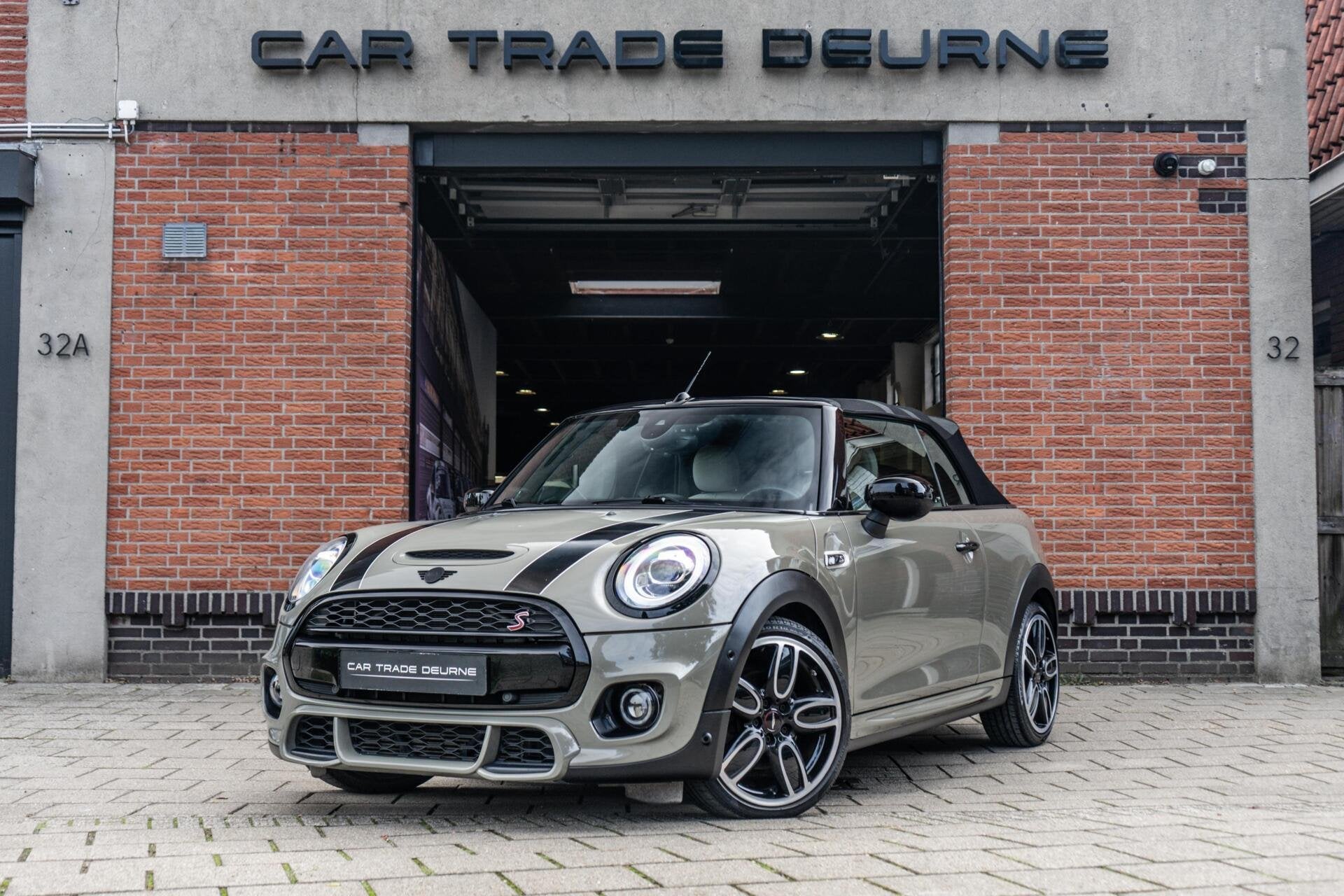 Mini Cabrio 2.0 Cooper S JCW Camera / Keyless / Leder, Auto's, 1998 cc, Gebruikt, Euro 6, 4 stoelen