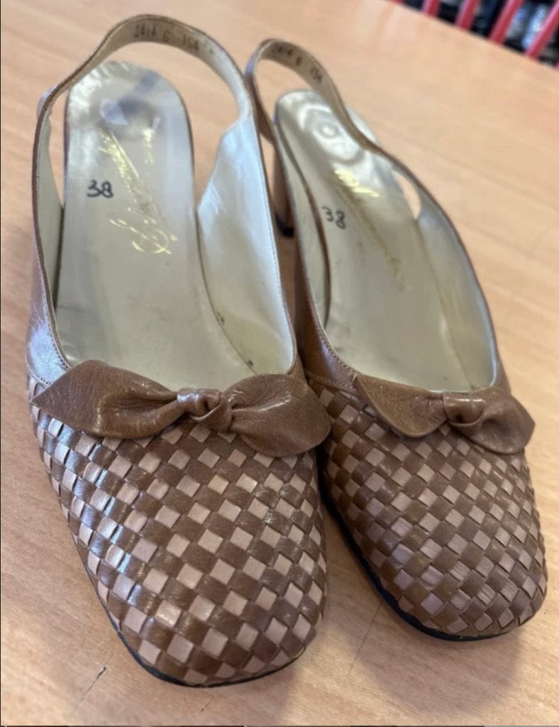 Vintage Gevlochten Slingback Schoenen Maat 38, Schoenen met lage hakken, Bruin, Ophalen of Verzenden, Zo goed als nieuw