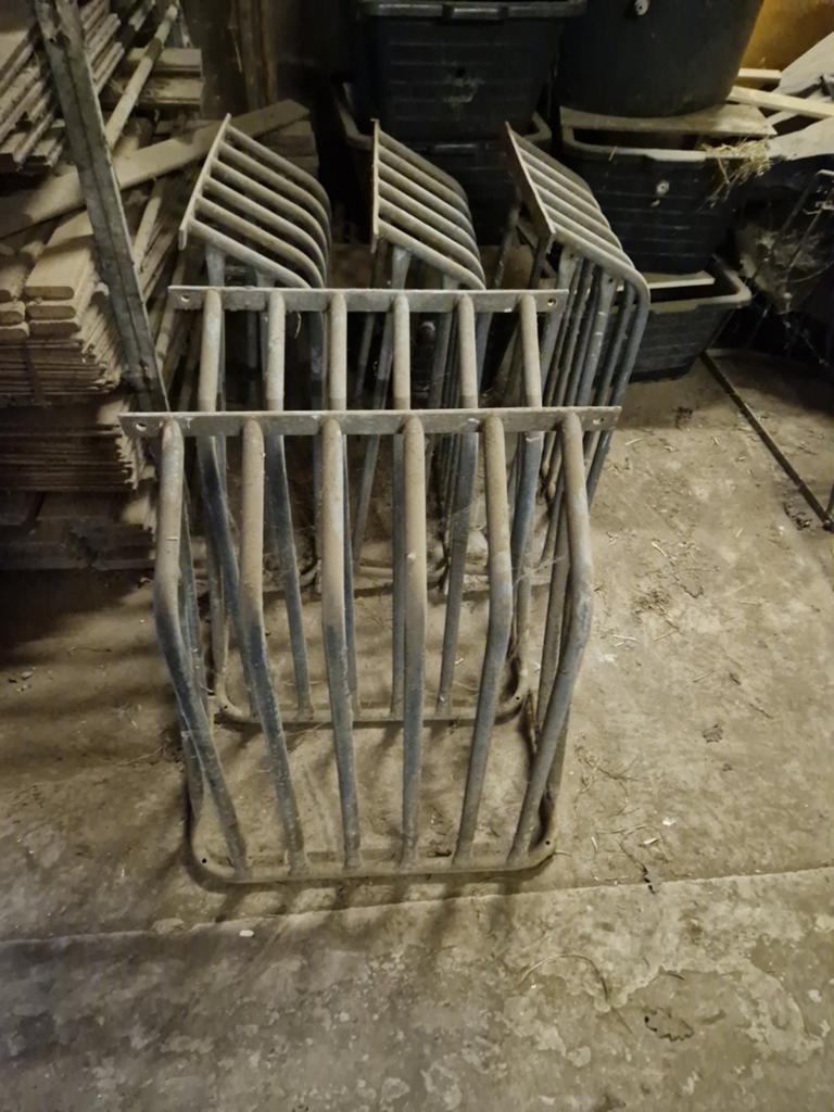 5 x hooiruif metalen wandruif, Dieren en Toebehoren, Stalling en Weidegang, Toebehoren, 1 paard of pony