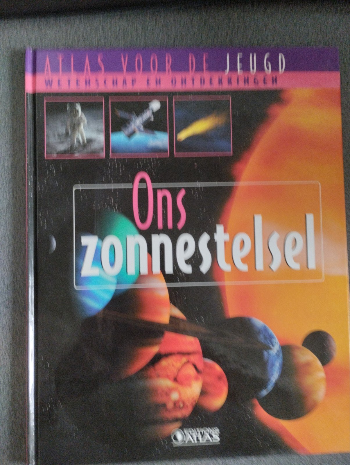 Atlas voor de Jeugd: Ons Zonnestelsel, Ophalen of Verzenden, Gelezen, Onbekend, 2 tot 3 jaar